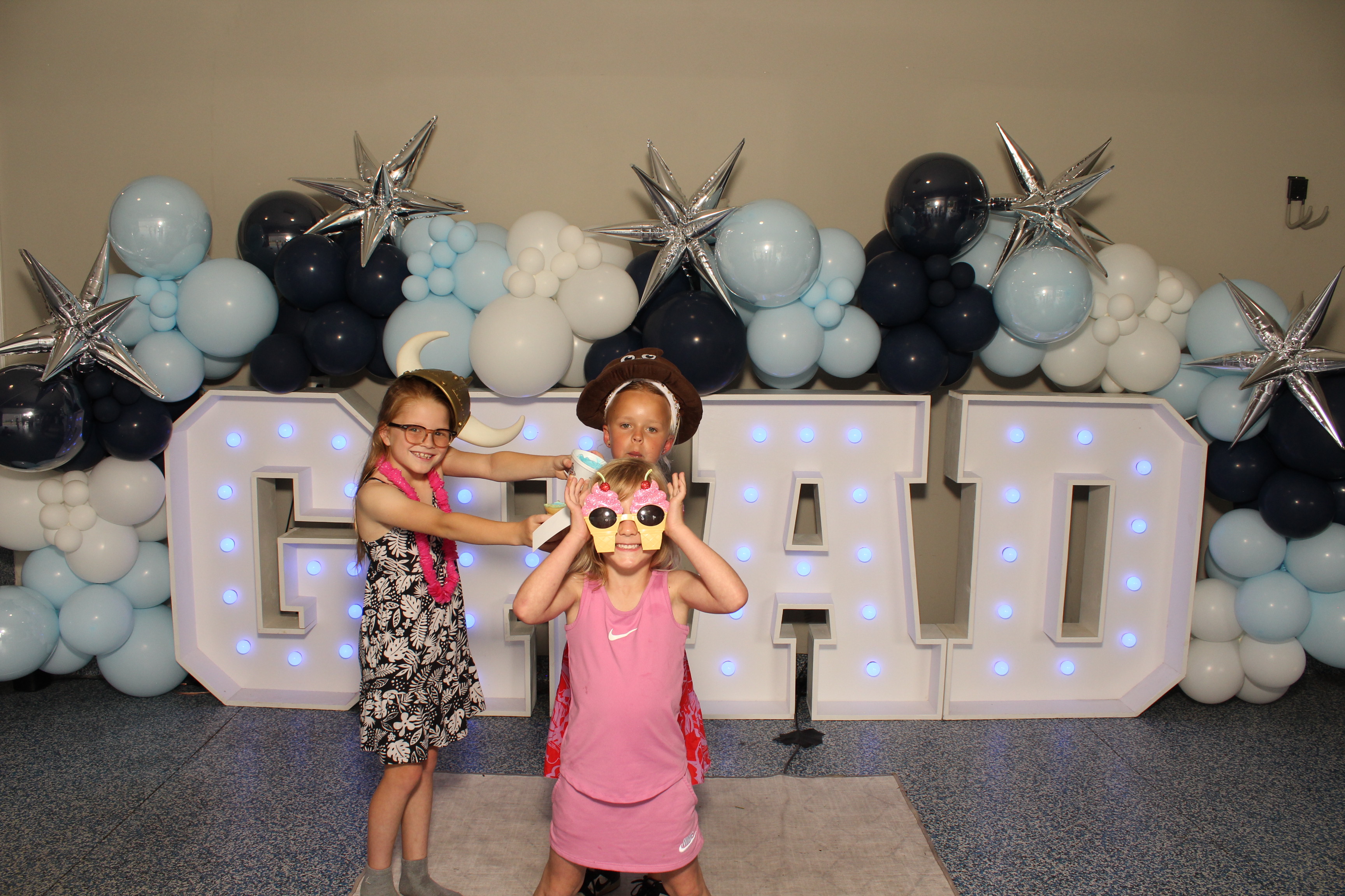 MTCES Class of 2026 | View more photos from the event at gallery.photoboothcincy.com/u/PhotoBoothCincy/MTCES-Class-of-2026
