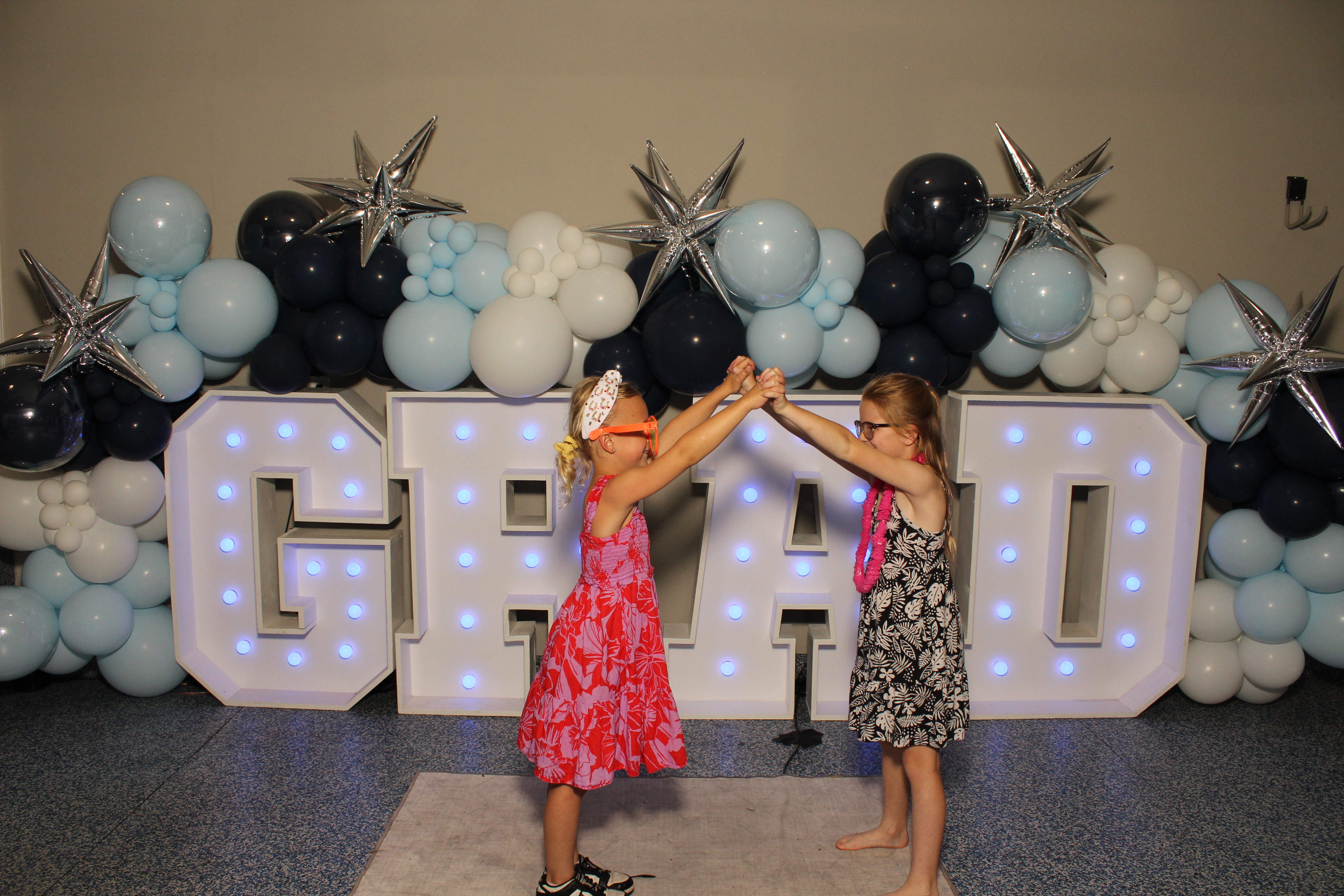 MTCES Class of 2026 | View more photos from the event at gallery.photoboothcincy.com/u/PhotoBoothCincy/MTCES-Class-of-2026