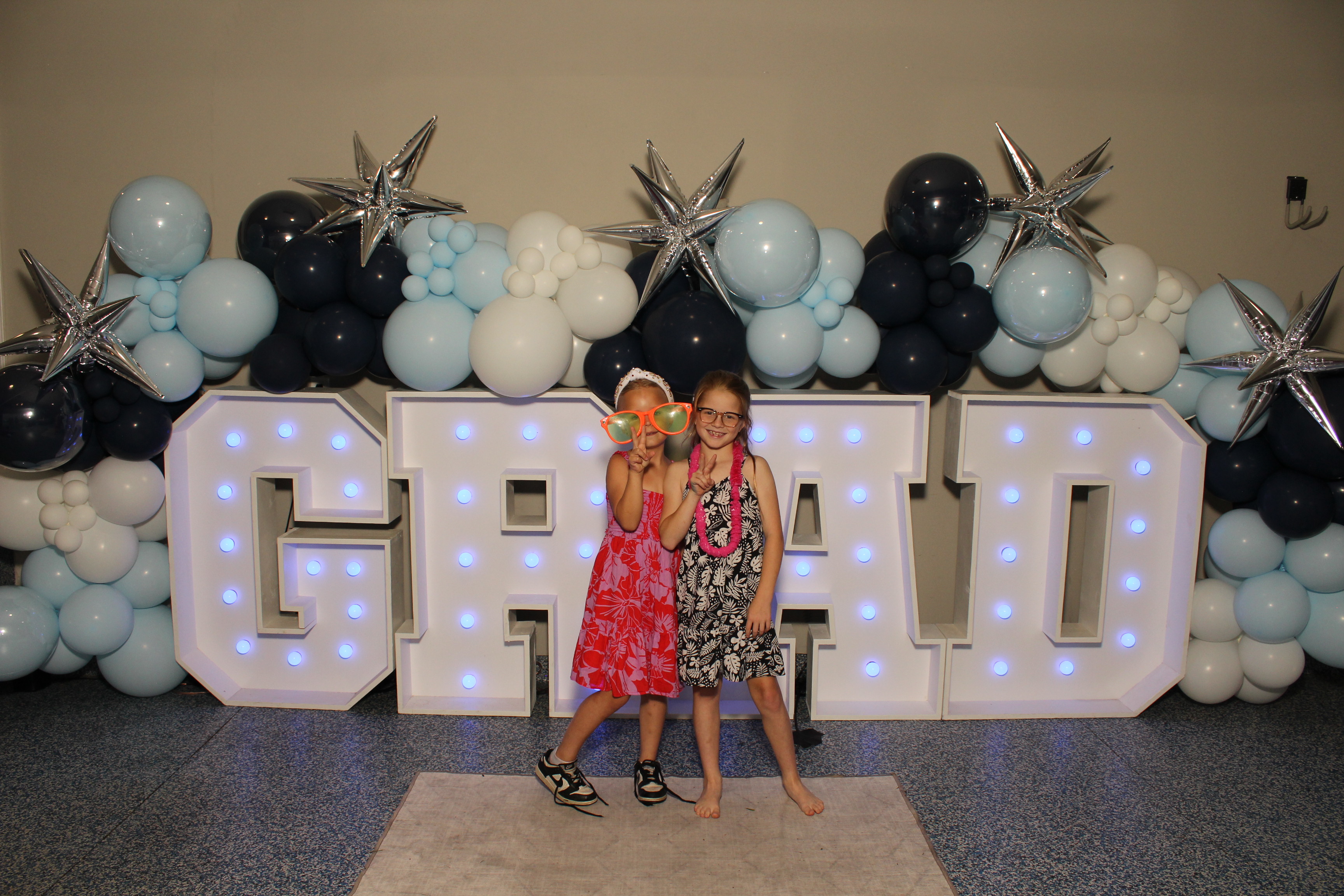 MTCES Class of 2026 | View more photos from the event at gallery.photoboothcincy.com/u/PhotoBoothCincy/MTCES-Class-of-2026