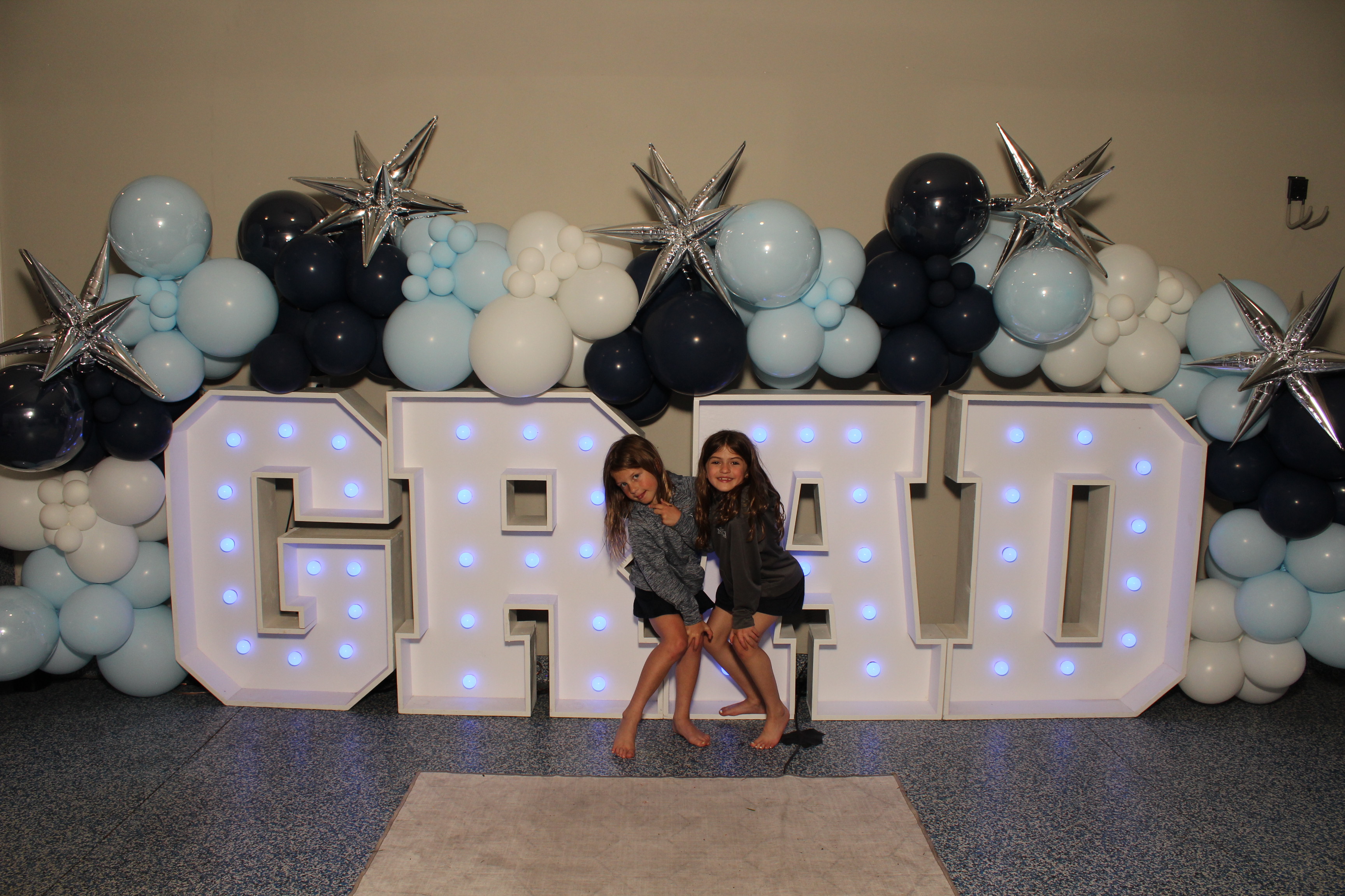 MTCES Class of 2026 | View more photos from the event at gallery.photoboothcincy.com/u/PhotoBoothCincy/MTCES-Class-of-2026