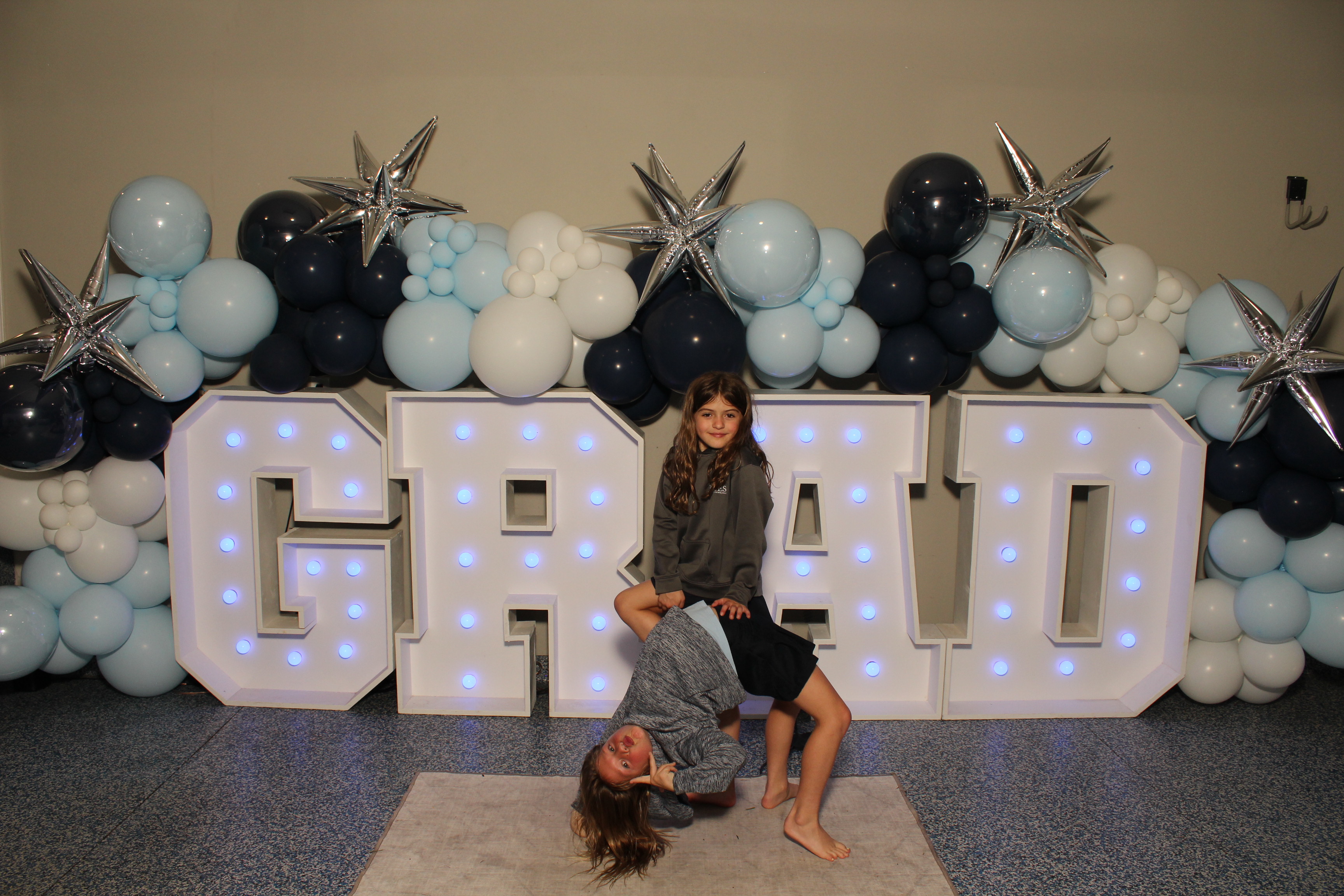 MTCES Class of 2026 | View more photos from the event at gallery.photoboothcincy.com/u/PhotoBoothCincy/MTCES-Class-of-2026