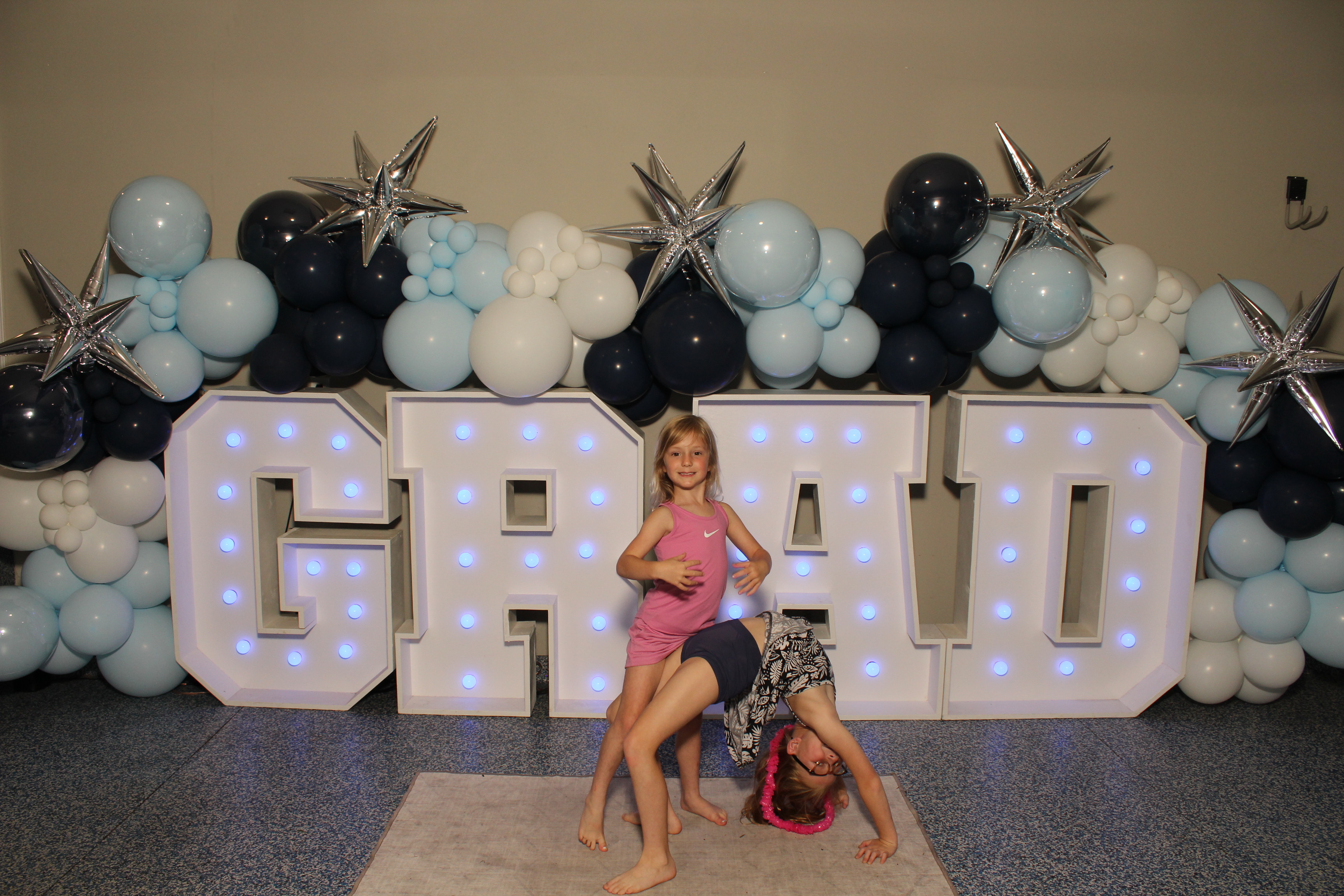 MTCES Class of 2026 | View more photos from the event at gallery.photoboothcincy.com/u/PhotoBoothCincy/MTCES-Class-of-2026
