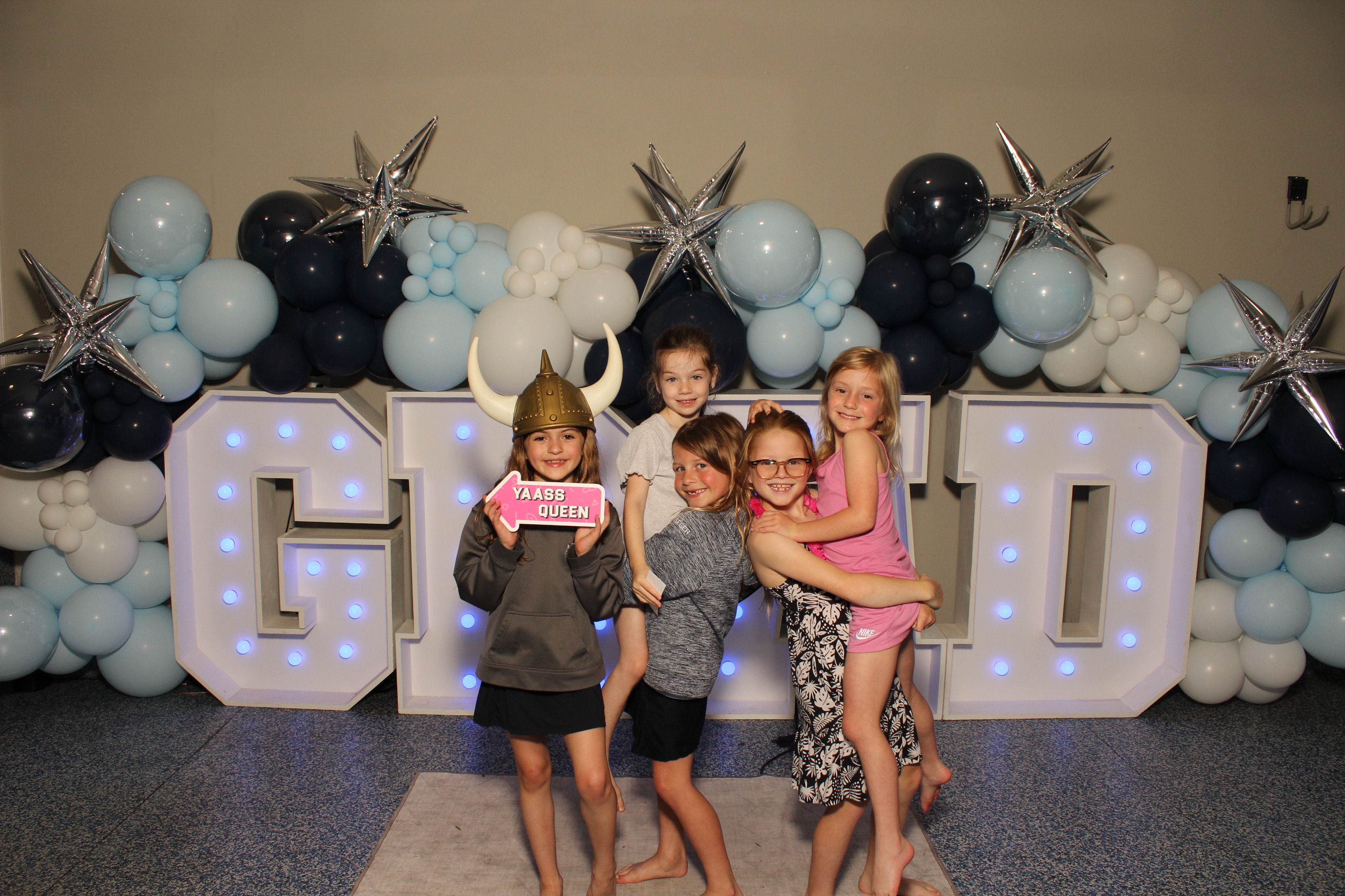 MTCES Class of 2026 | View more photos from the event at gallery.photoboothcincy.com/u/PhotoBoothCincy/MTCES-Class-of-2026