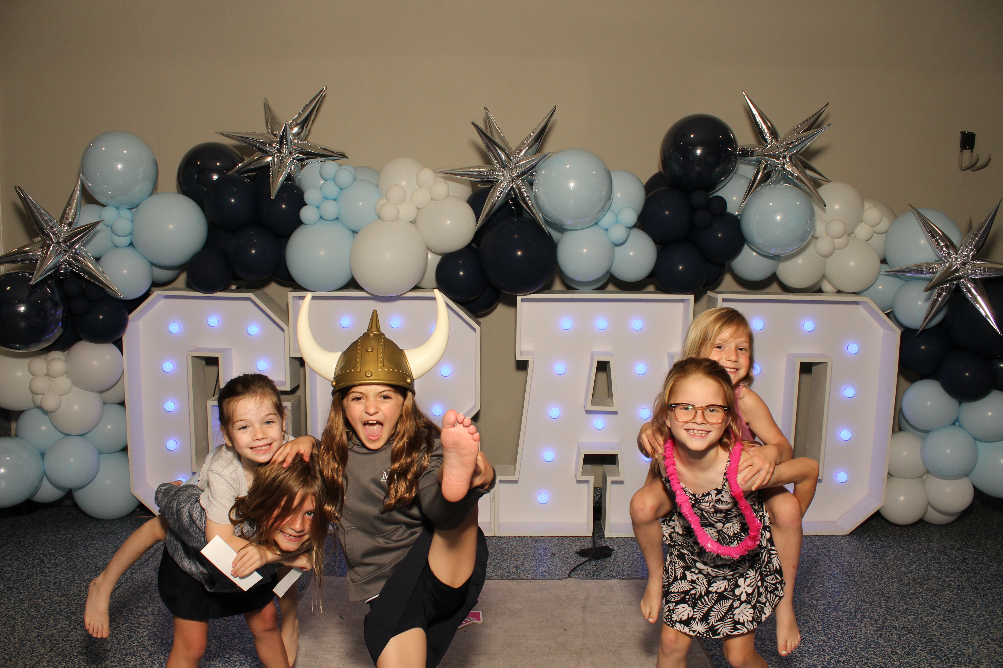 MTCES Class of 2026 | View more photos from the event at gallery.photoboothcincy.com/u/PhotoBoothCincy/MTCES-Class-of-2026