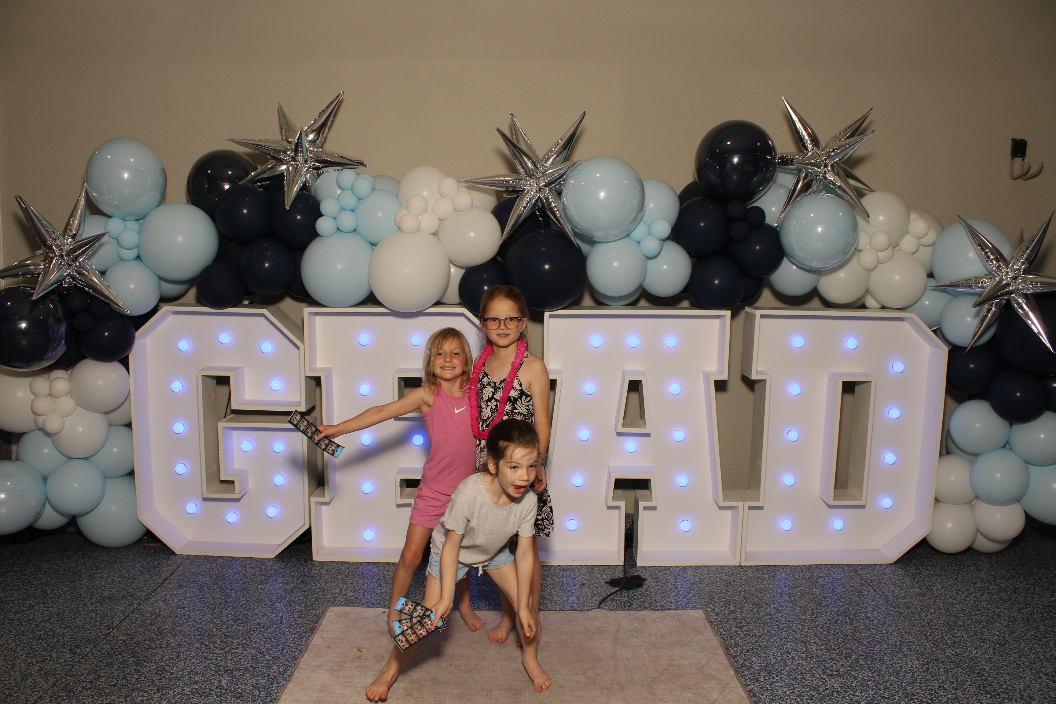 MTCES Class of 2026 | View more photos from the event at gallery.photoboothcincy.com/u/PhotoBoothCincy/MTCES-Class-of-2026