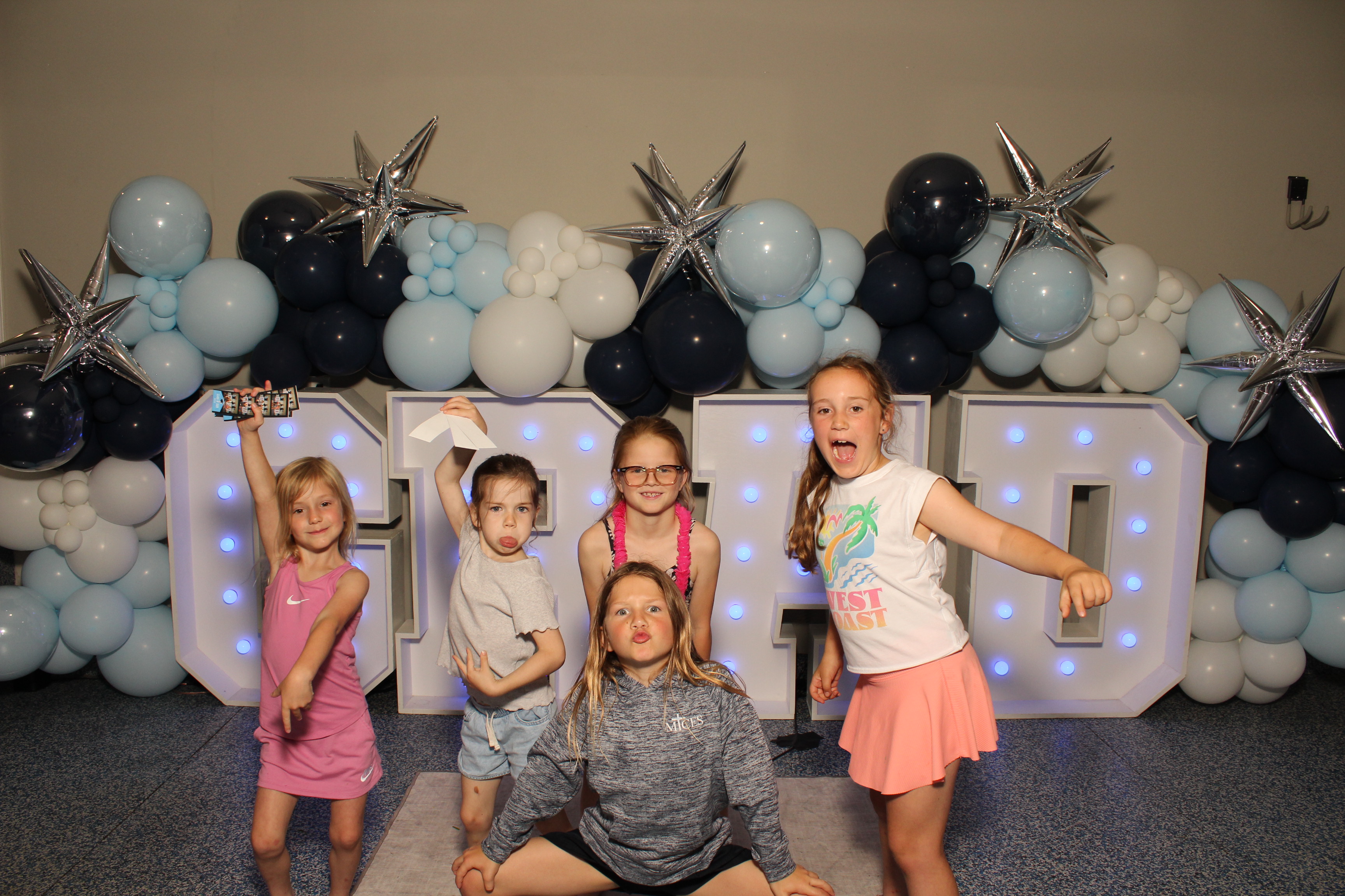 MTCES Class of 2026 | View more photos from the event at gallery.photoboothcincy.com/u/PhotoBoothCincy/MTCES-Class-of-2026