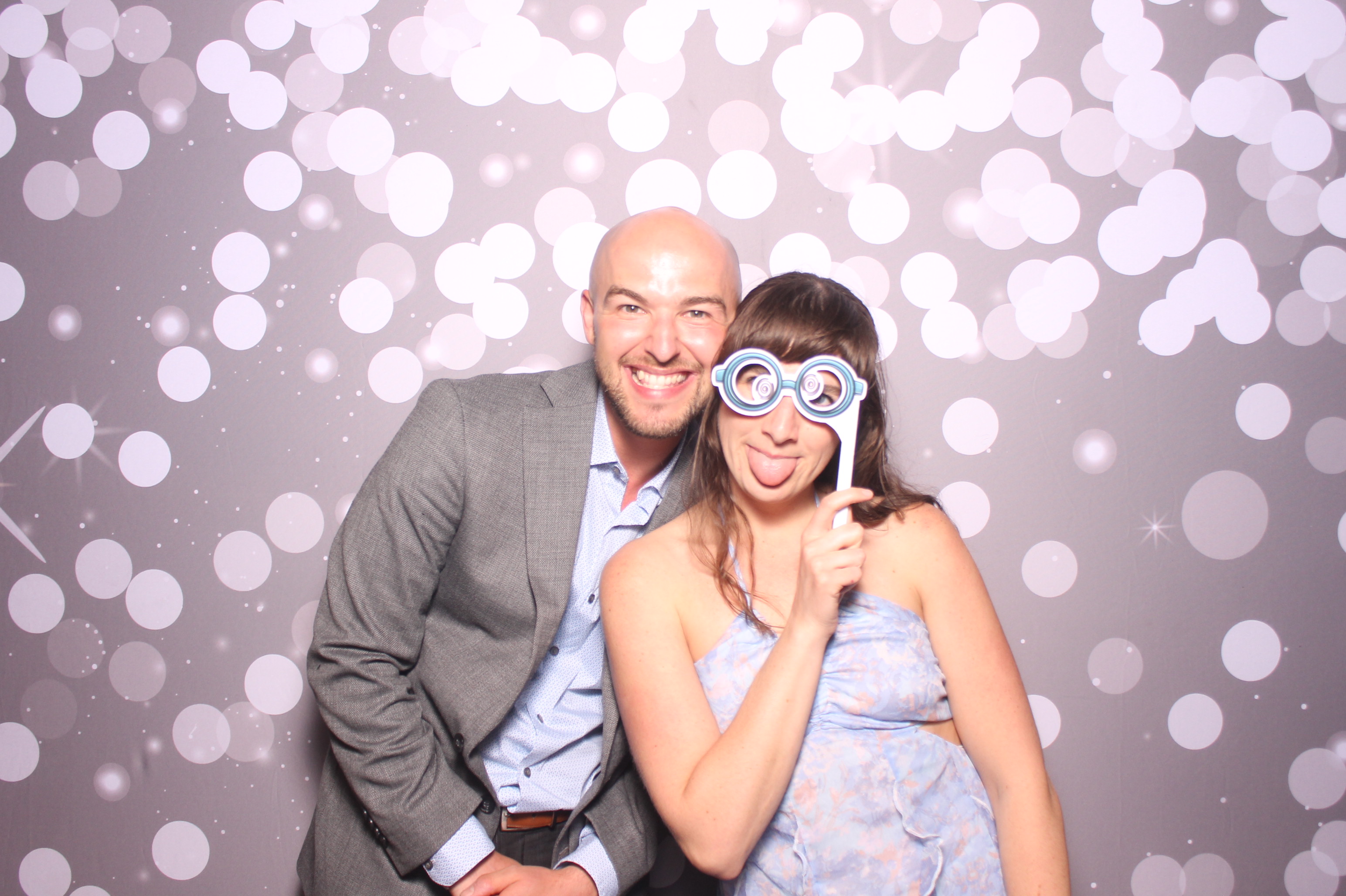 Mackenzie & Davey | View more photos from the event at gallery.photoboothcincy.com/u/PhotoBoothCincy/Mackenzie-Davey
