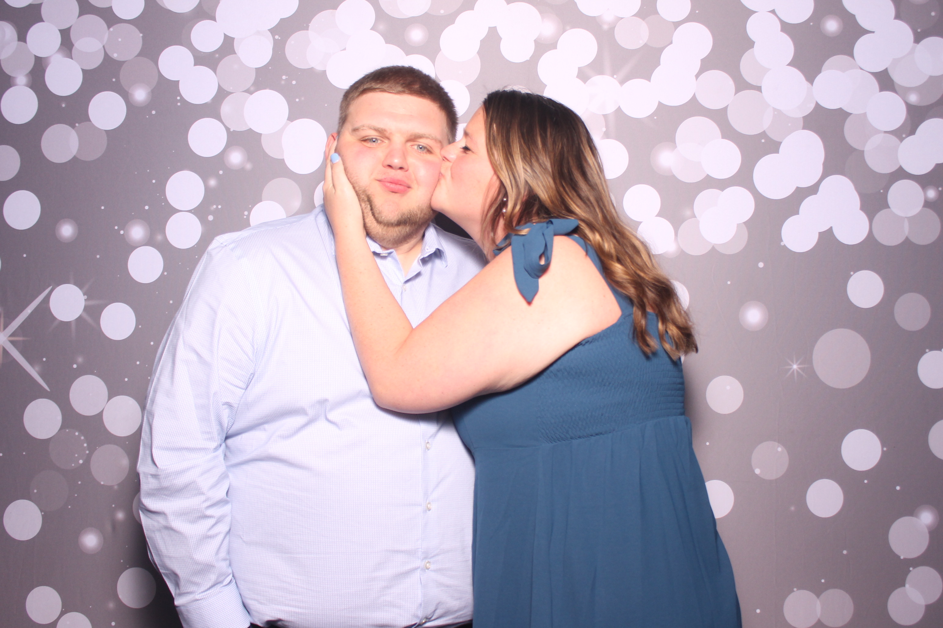 Mackenzie & Davey | View more photos from the event at gallery.photoboothcincy.com/u/PhotoBoothCincy/Mackenzie-Davey