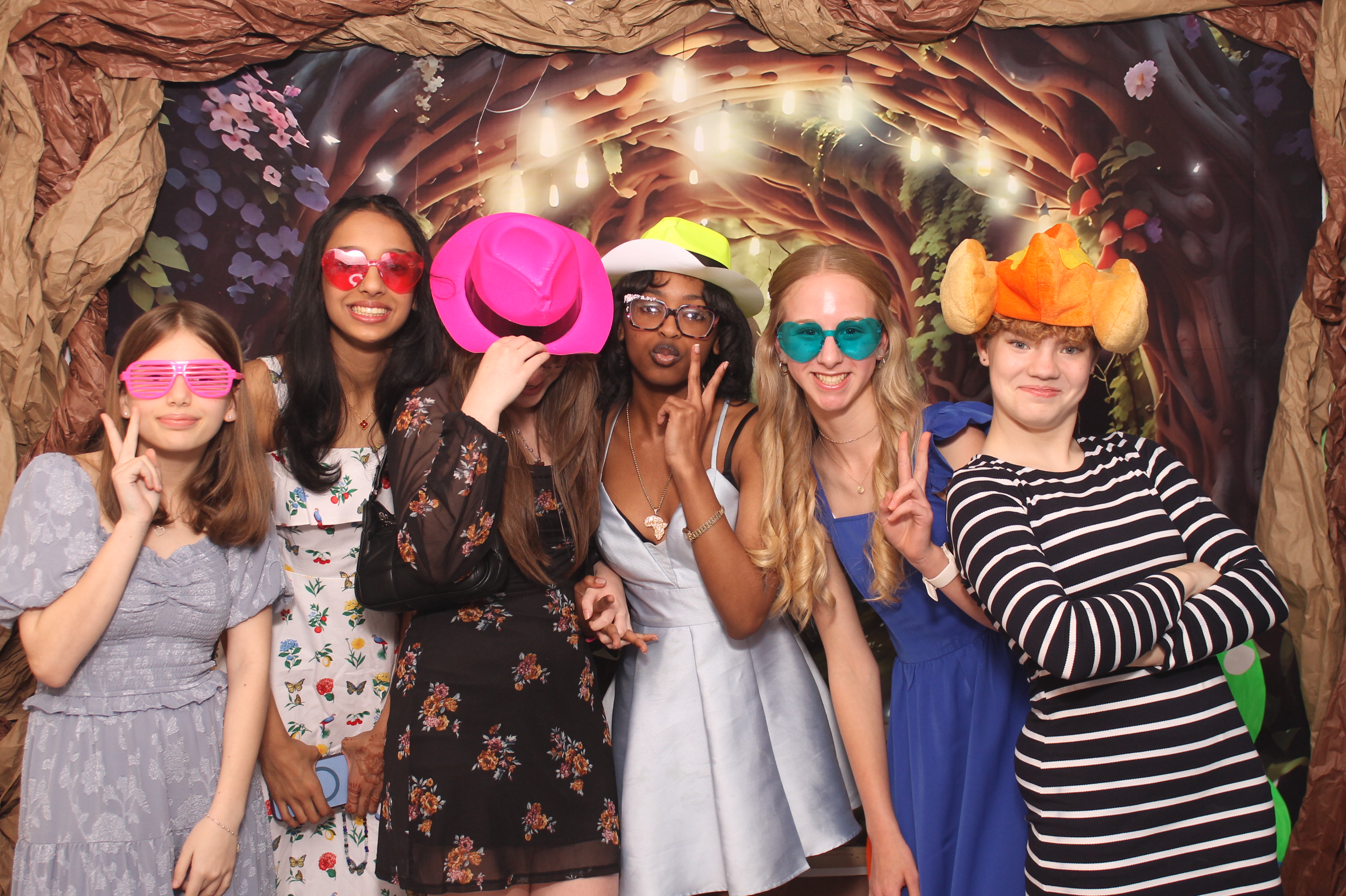 Magsig Spring Fling School Dance | View more photos from the event at gallery.photoboothcincy.com/u/PhotoBoothCincy/Magsig-Spring-Fling-School-Dance