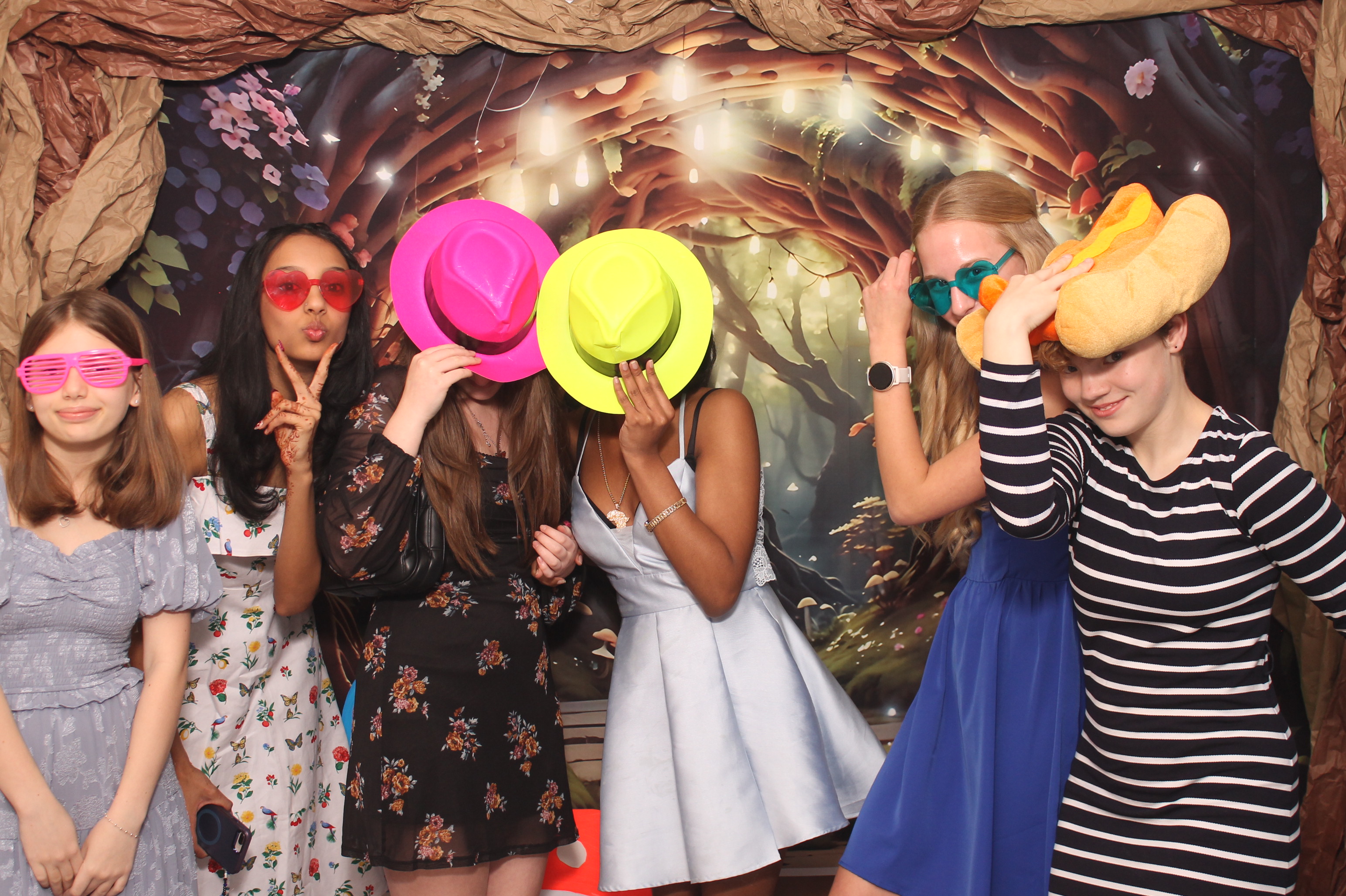 Magsig Spring Fling School Dance | View more photos from the event at gallery.photoboothcincy.com/u/PhotoBoothCincy/Magsig-Spring-Fling-School-Dance