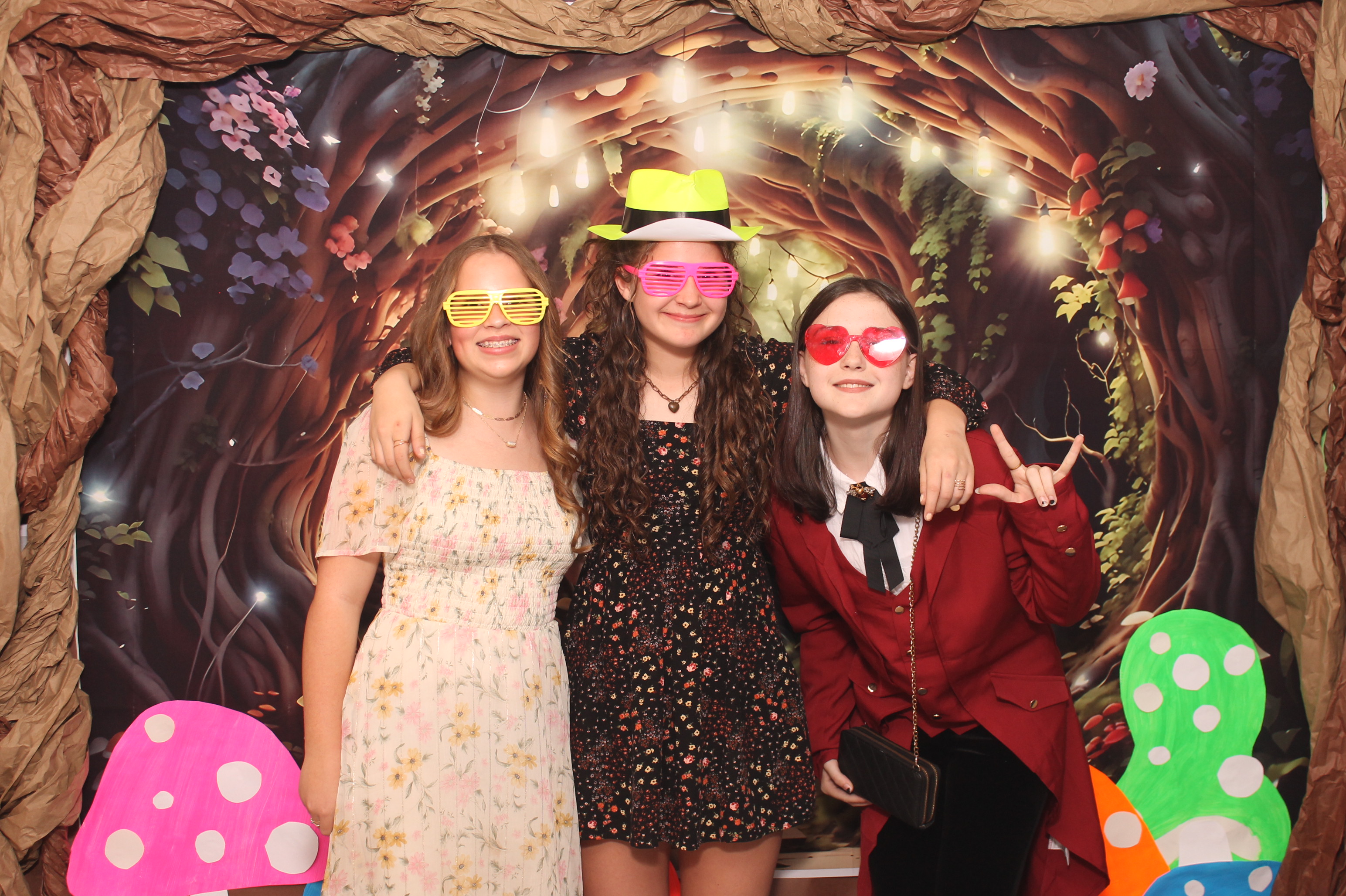 Magsig Spring Fling School Dance | View more photos from the event at gallery.photoboothcincy.com/u/PhotoBoothCincy/Magsig-Spring-Fling-School-Dance