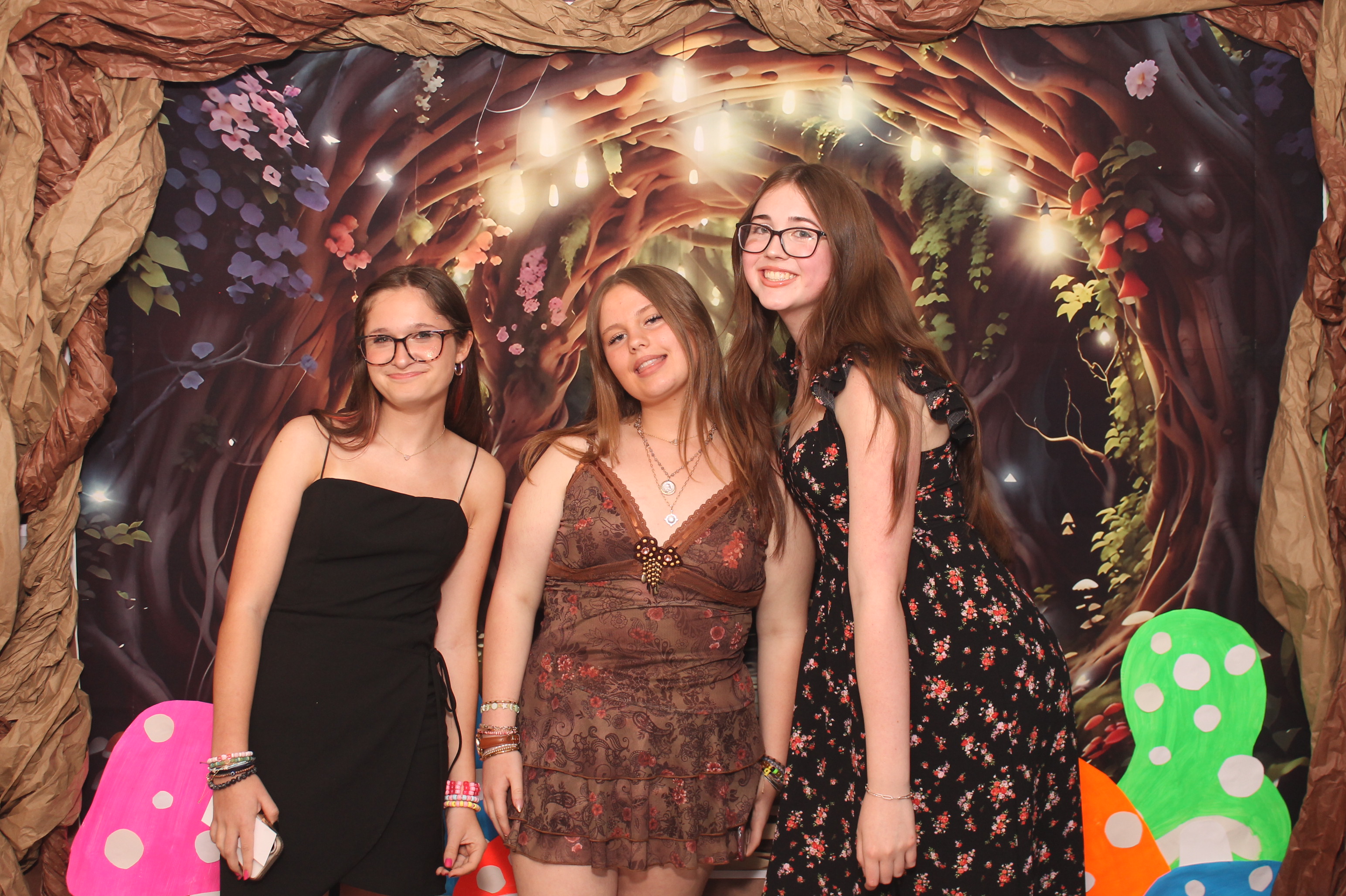 Magsig Spring Fling School Dance | View more photos from the event at gallery.photoboothcincy.com/u/PhotoBoothCincy/Magsig-Spring-Fling-School-Dance