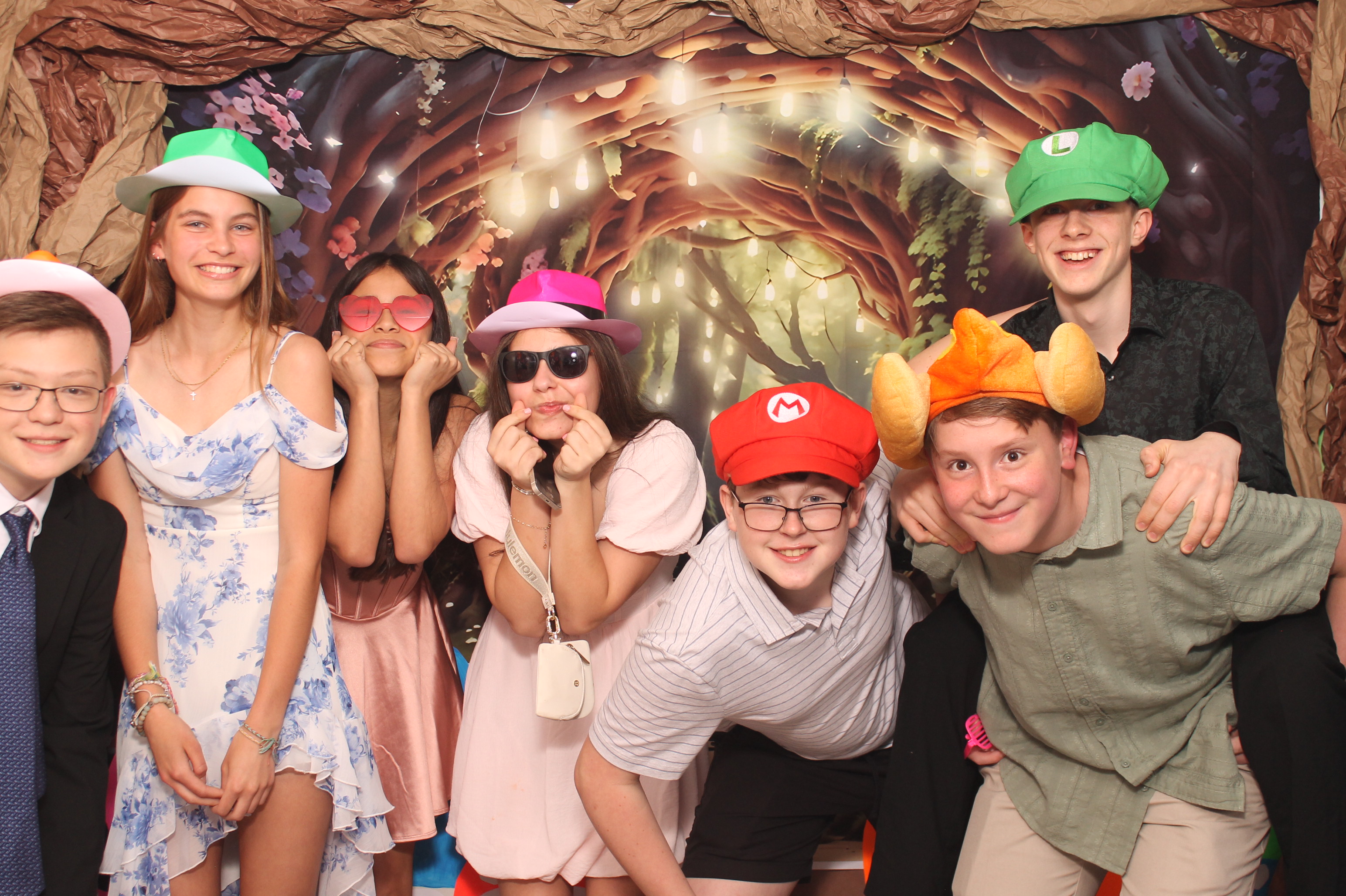 Magsig Spring Fling School Dance | View more photos from the event at gallery.photoboothcincy.com/u/PhotoBoothCincy/Magsig-Spring-Fling-School-Dance