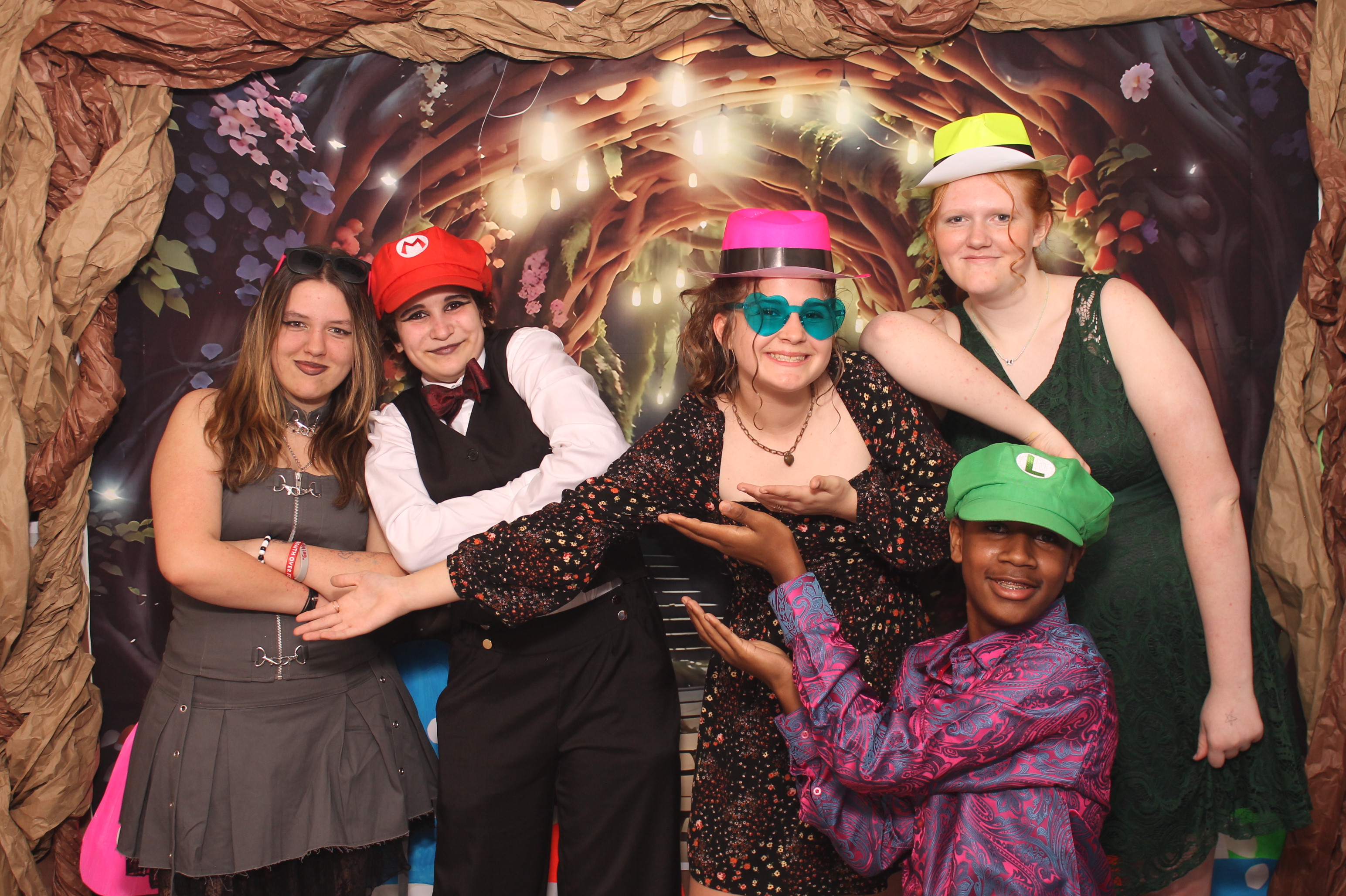 Magsig Spring Fling School Dance | View more photos from the event at gallery.photoboothcincy.com/u/PhotoBoothCincy/Magsig-Spring-Fling-School-Dance