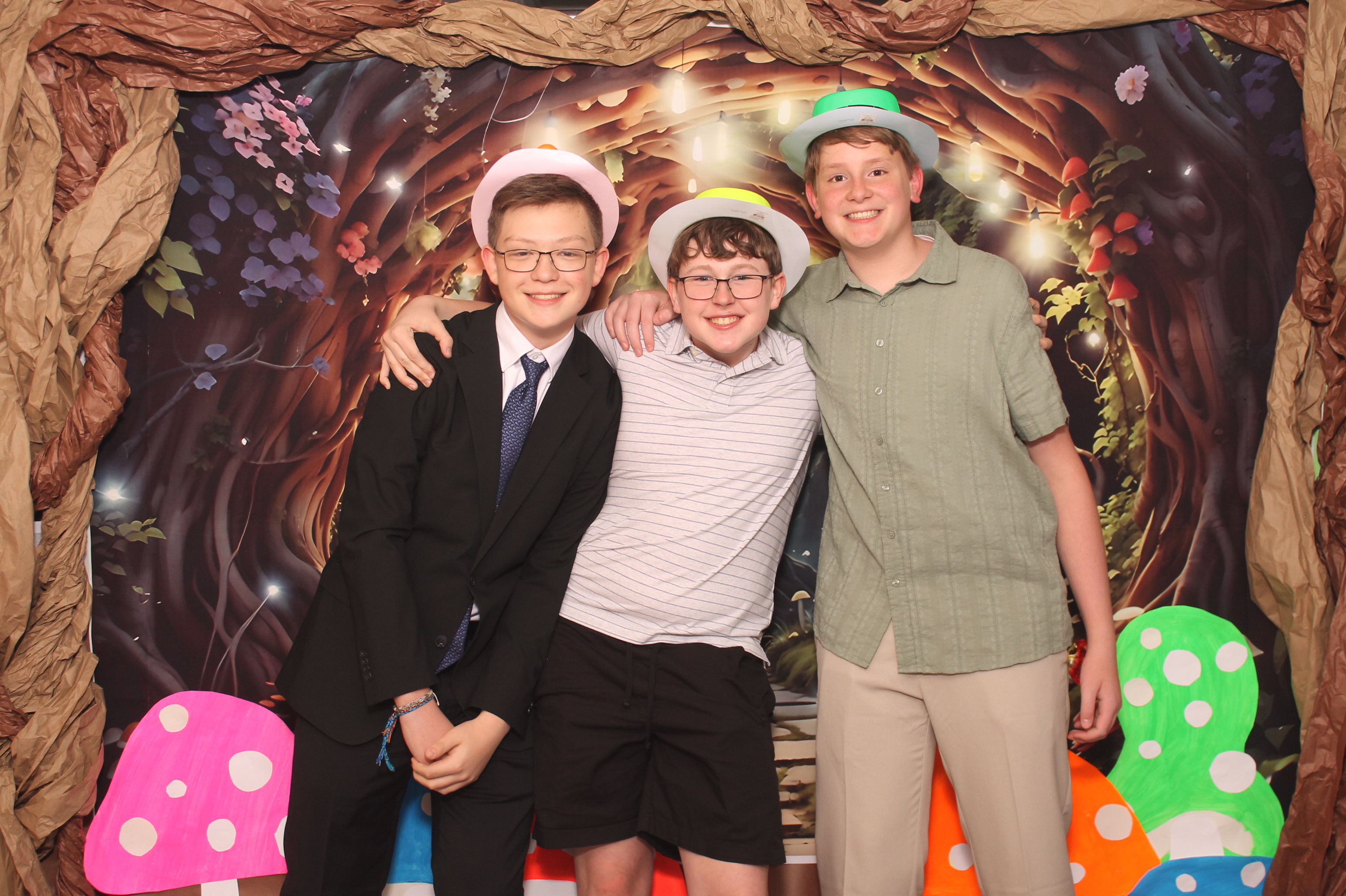 Magsig Spring Fling School Dance | View more photos from the event at gallery.photoboothcincy.com/u/PhotoBoothCincy/Magsig-Spring-Fling-School-Dance