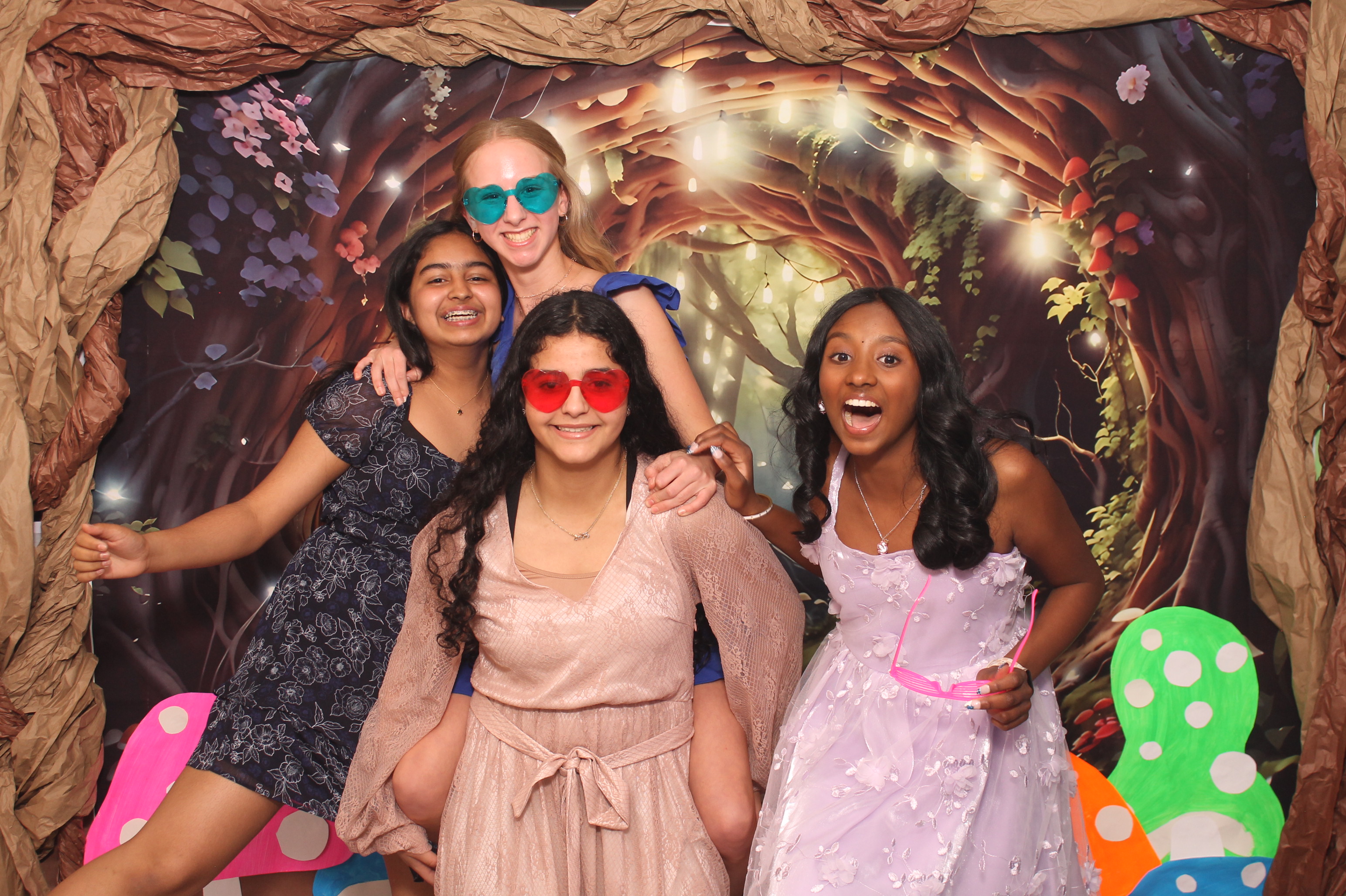 Magsig Spring Fling School Dance | View more photos from the event at gallery.photoboothcincy.com/u/PhotoBoothCincy/Magsig-Spring-Fling-School-Dance