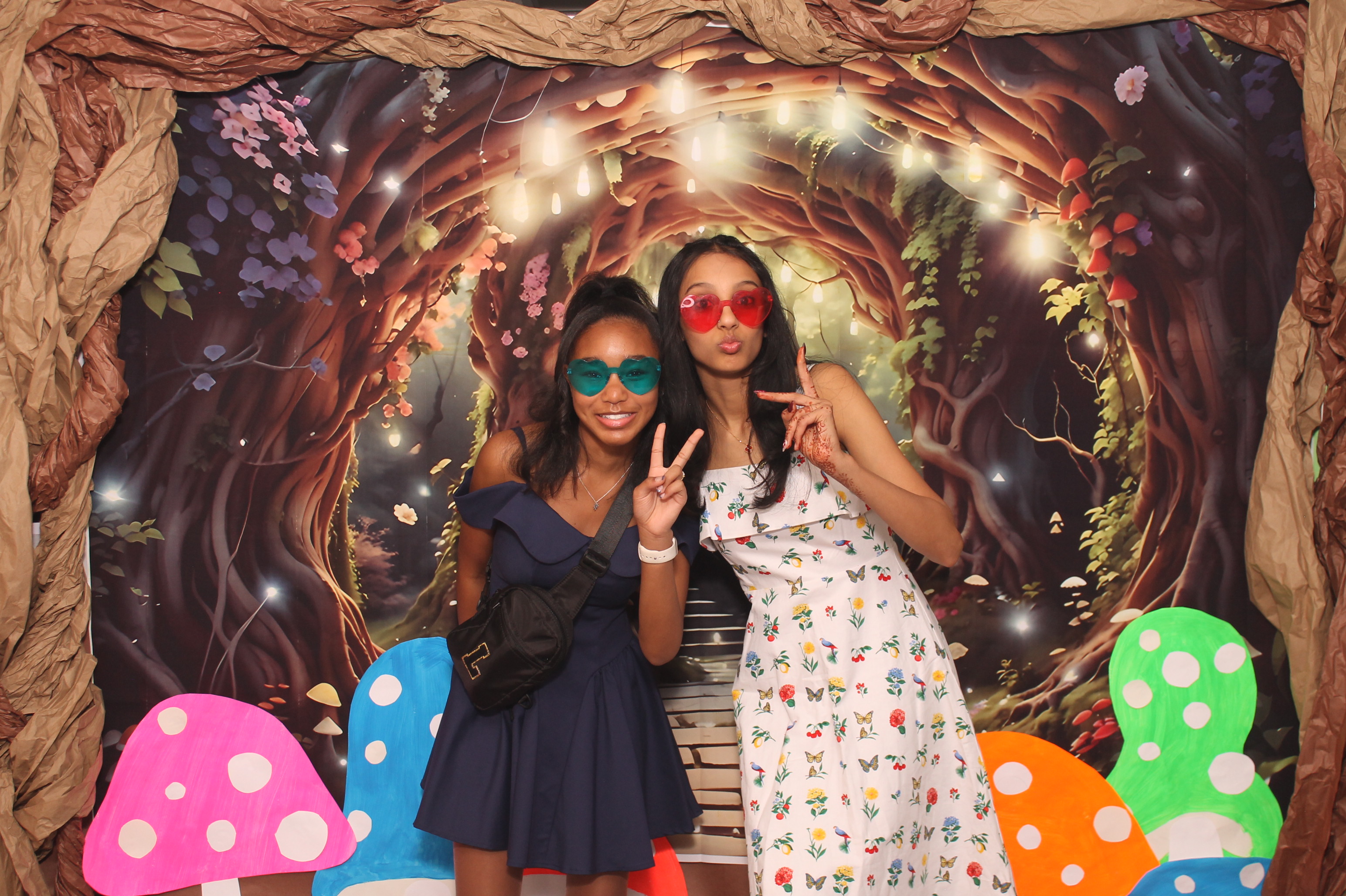 Magsig Spring Fling School Dance | View more photos from the event at gallery.photoboothcincy.com/u/PhotoBoothCincy/Magsig-Spring-Fling-School-Dance