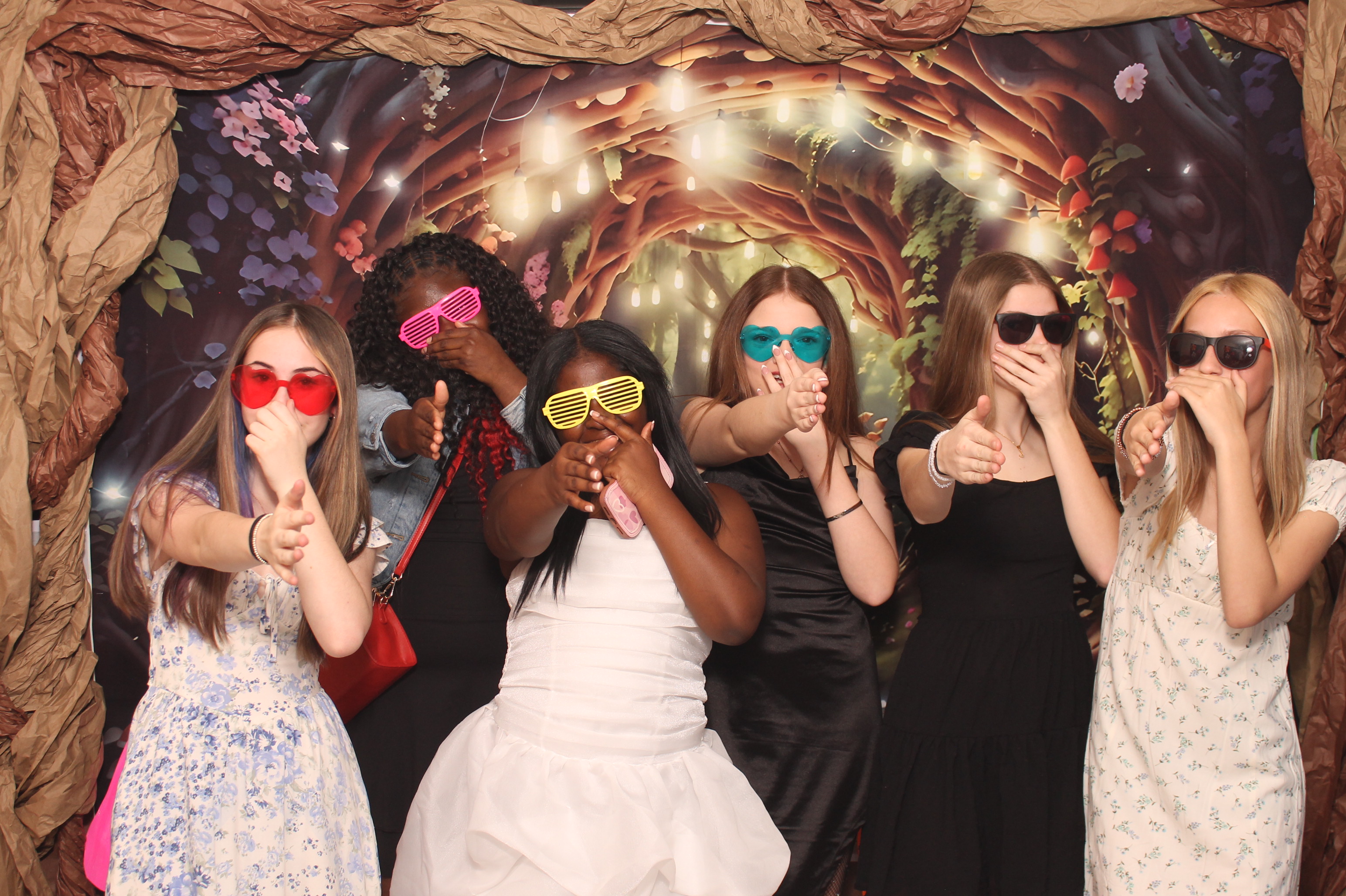 Magsig Spring Fling School Dance | View more photos from the event at gallery.photoboothcincy.com/u/PhotoBoothCincy/Magsig-Spring-Fling-School-Dance