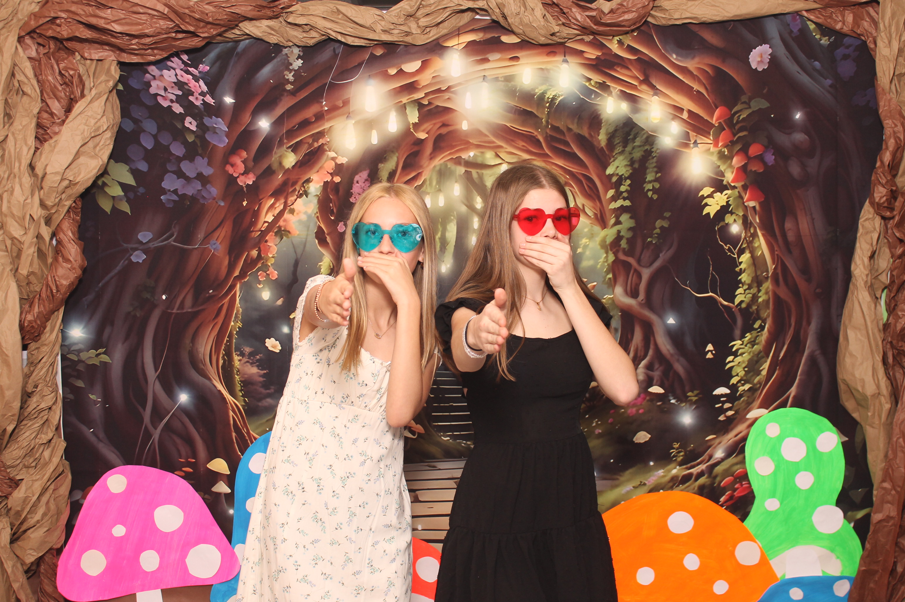 Magsig Spring Fling School Dance | View more photos from the event at gallery.photoboothcincy.com/u/PhotoBoothCincy/Magsig-Spring-Fling-School-Dance