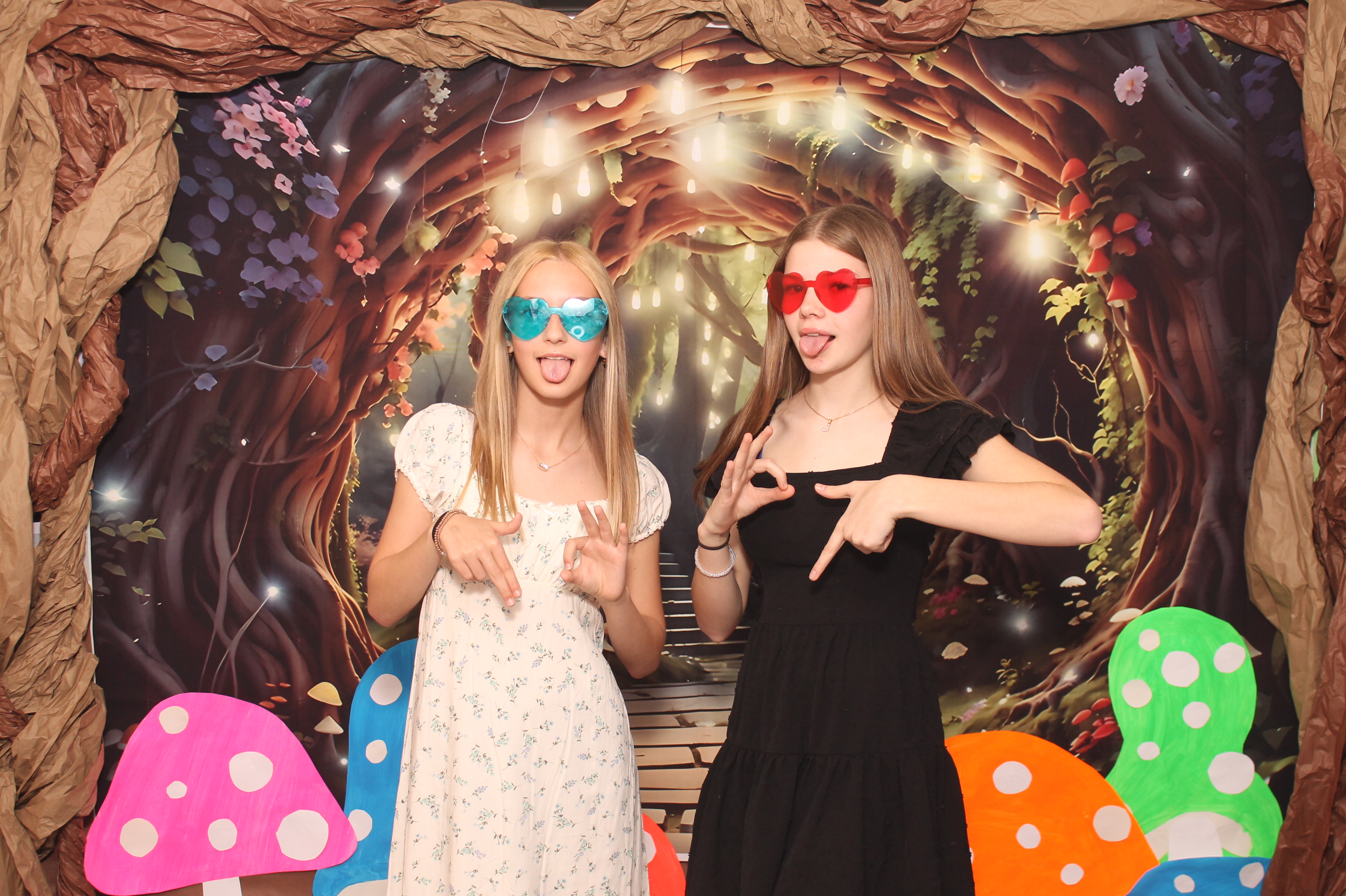 Magsig Spring Fling School Dance | View more photos from the event at gallery.photoboothcincy.com/u/PhotoBoothCincy/Magsig-Spring-Fling-School-Dance