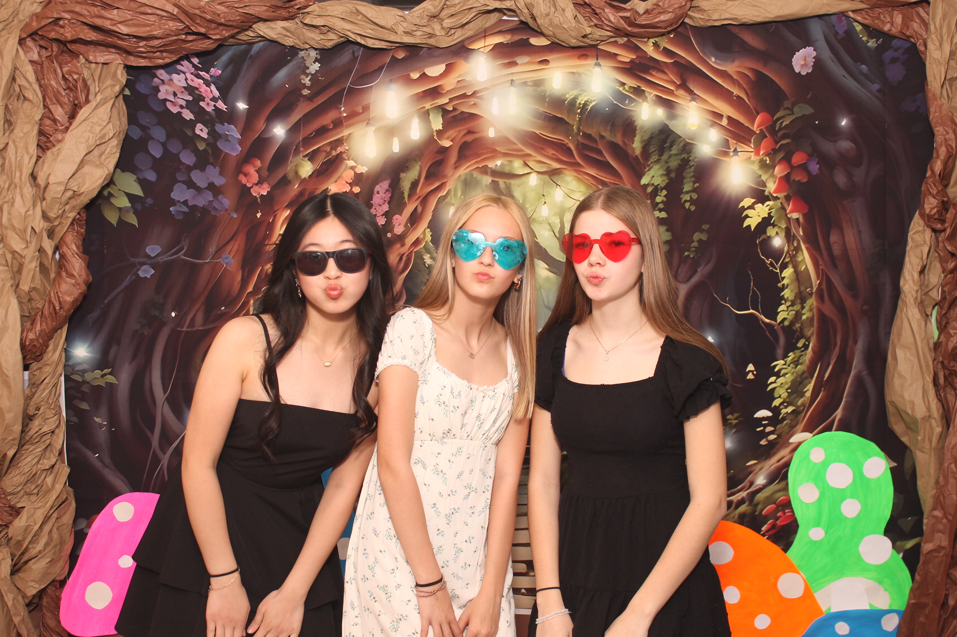 Magsig Spring Fling School Dance | View more photos from the event at gallery.photoboothcincy.com/u/PhotoBoothCincy/Magsig-Spring-Fling-School-Dance