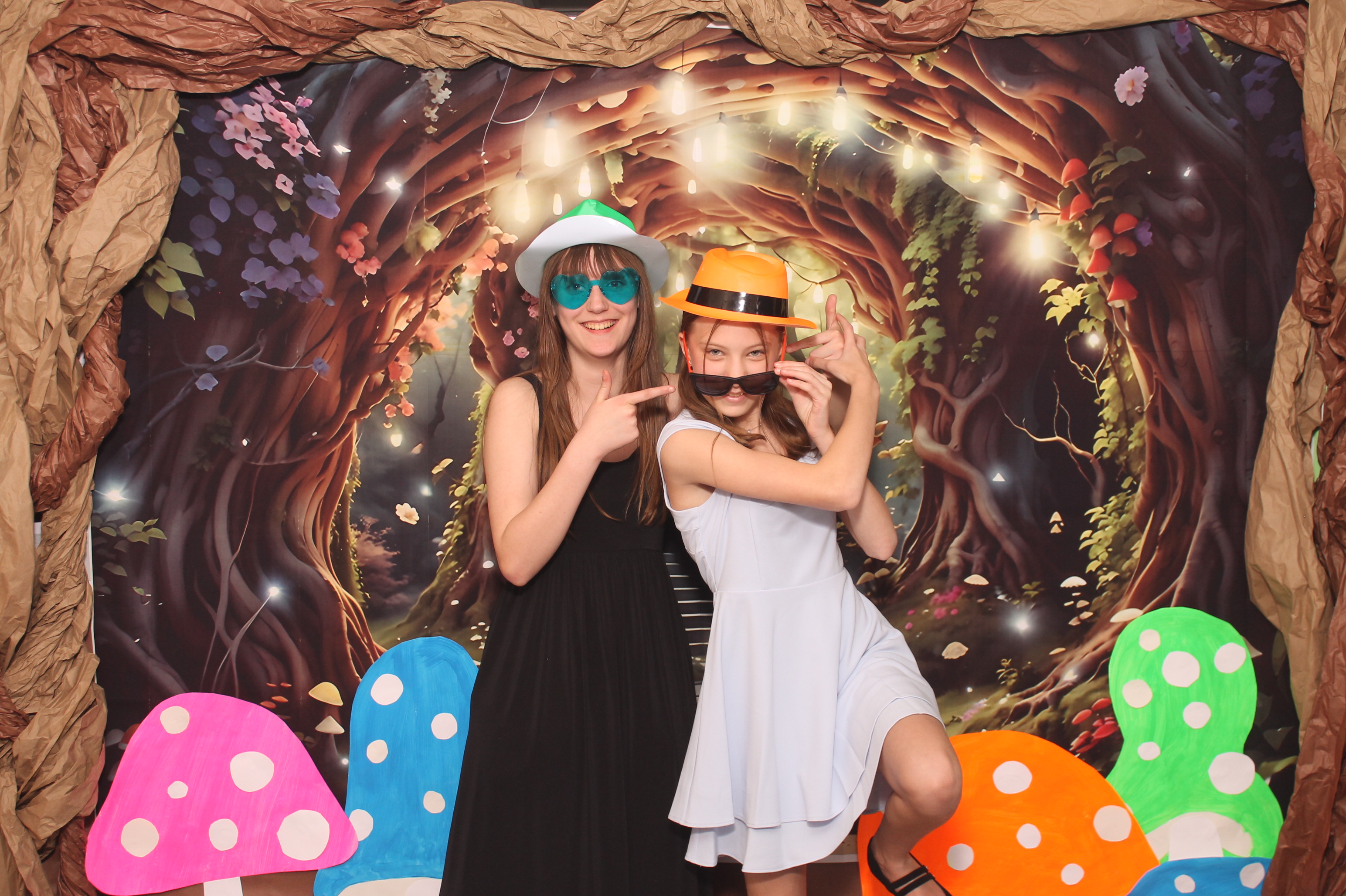 Magsig Spring Fling School Dance | View more photos from the event at gallery.photoboothcincy.com/u/PhotoBoothCincy/Magsig-Spring-Fling-School-Dance