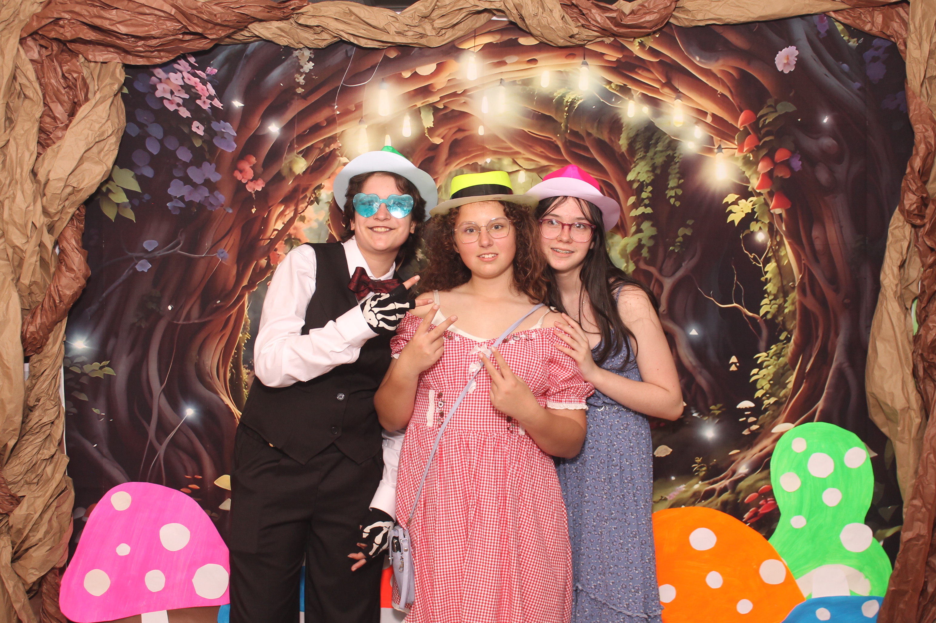 Magsig Spring Fling School Dance | View more photos from the event at gallery.photoboothcincy.com/u/PhotoBoothCincy/Magsig-Spring-Fling-School-Dance
