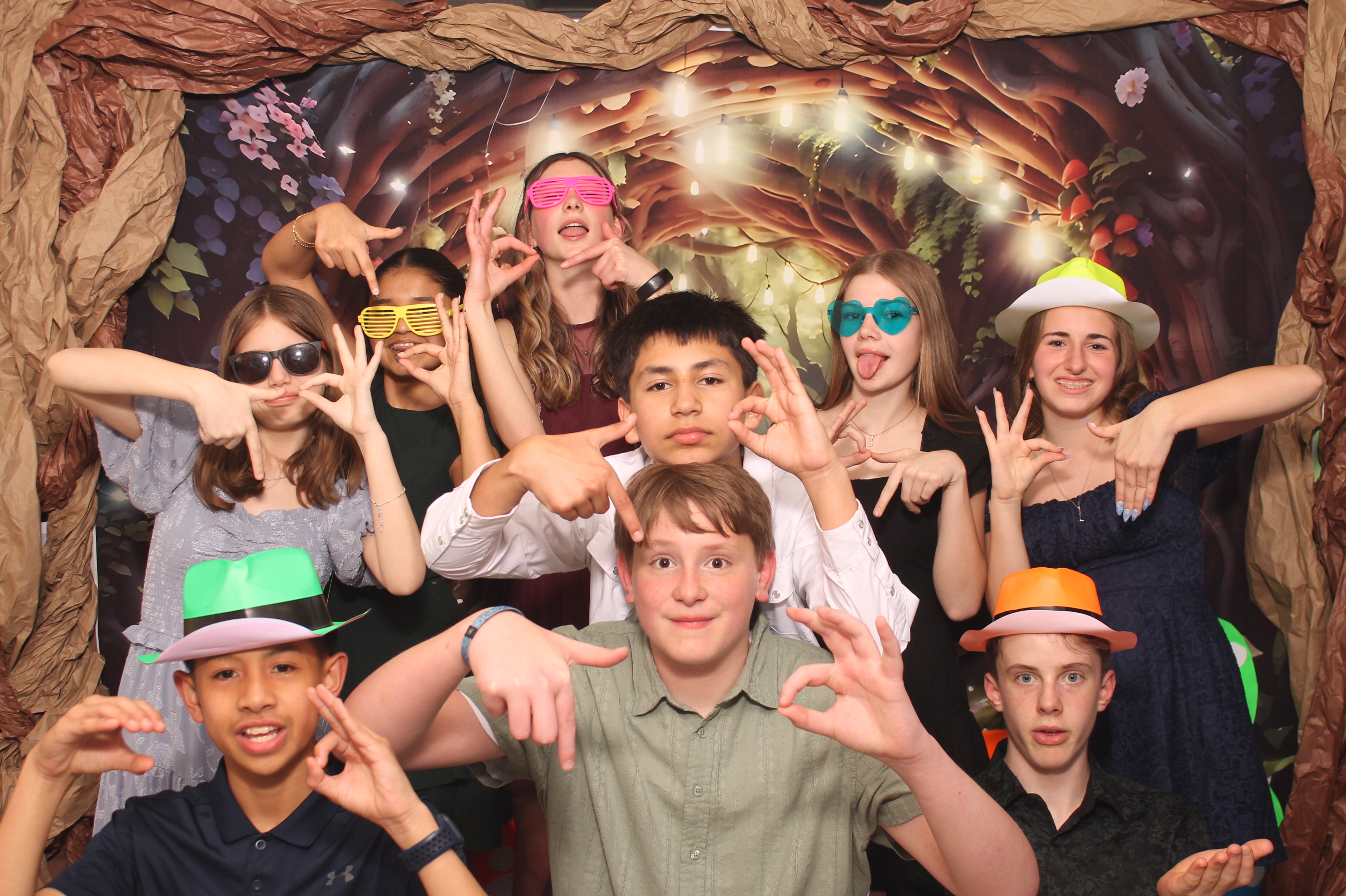 Magsig Spring Fling School Dance | View more photos from the event at gallery.photoboothcincy.com/u/PhotoBoothCincy/Magsig-Spring-Fling-School-Dance