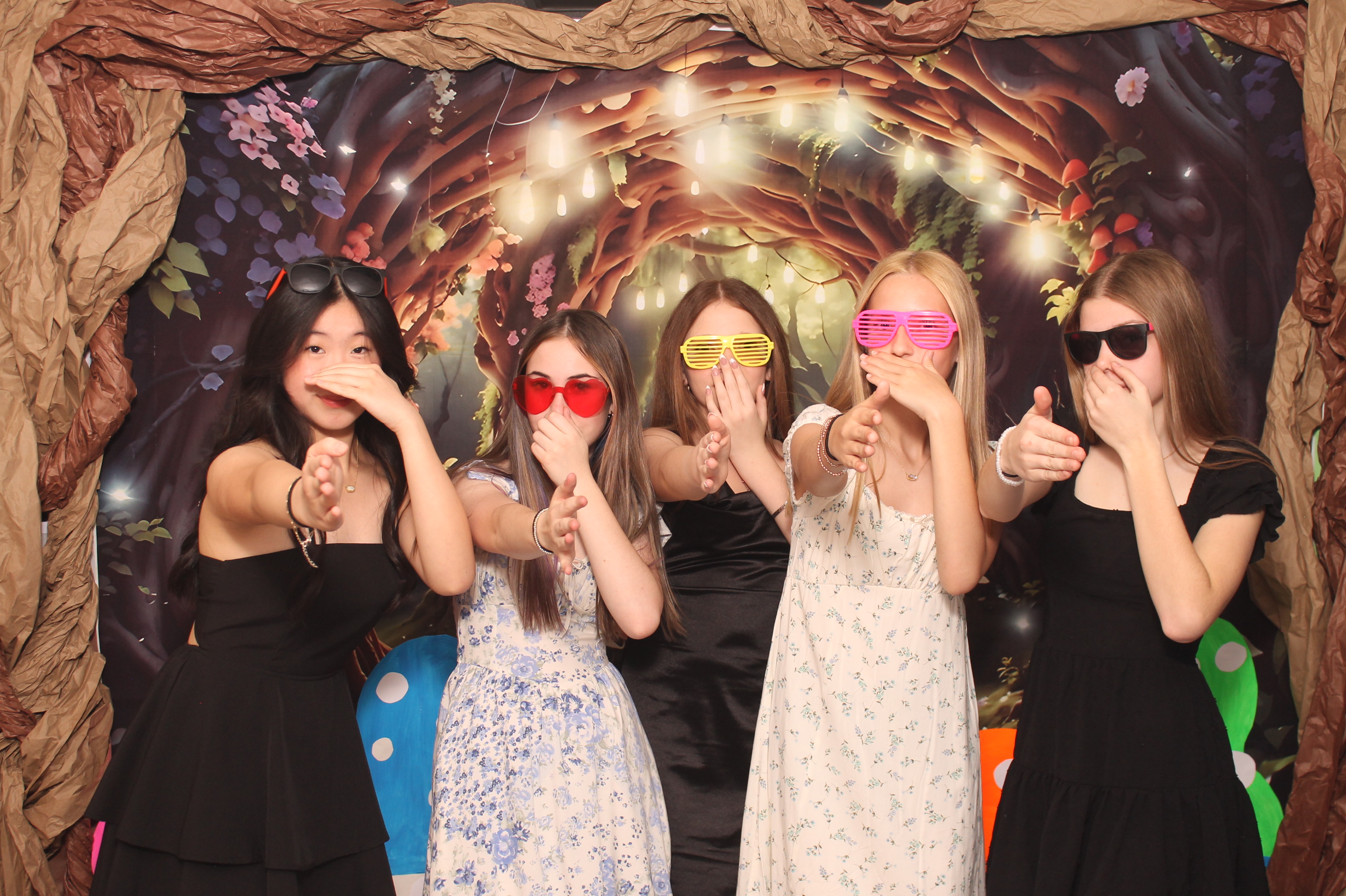 Magsig Spring Fling School Dance | View more photos from the event at gallery.photoboothcincy.com/u/PhotoBoothCincy/Magsig-Spring-Fling-School-Dance