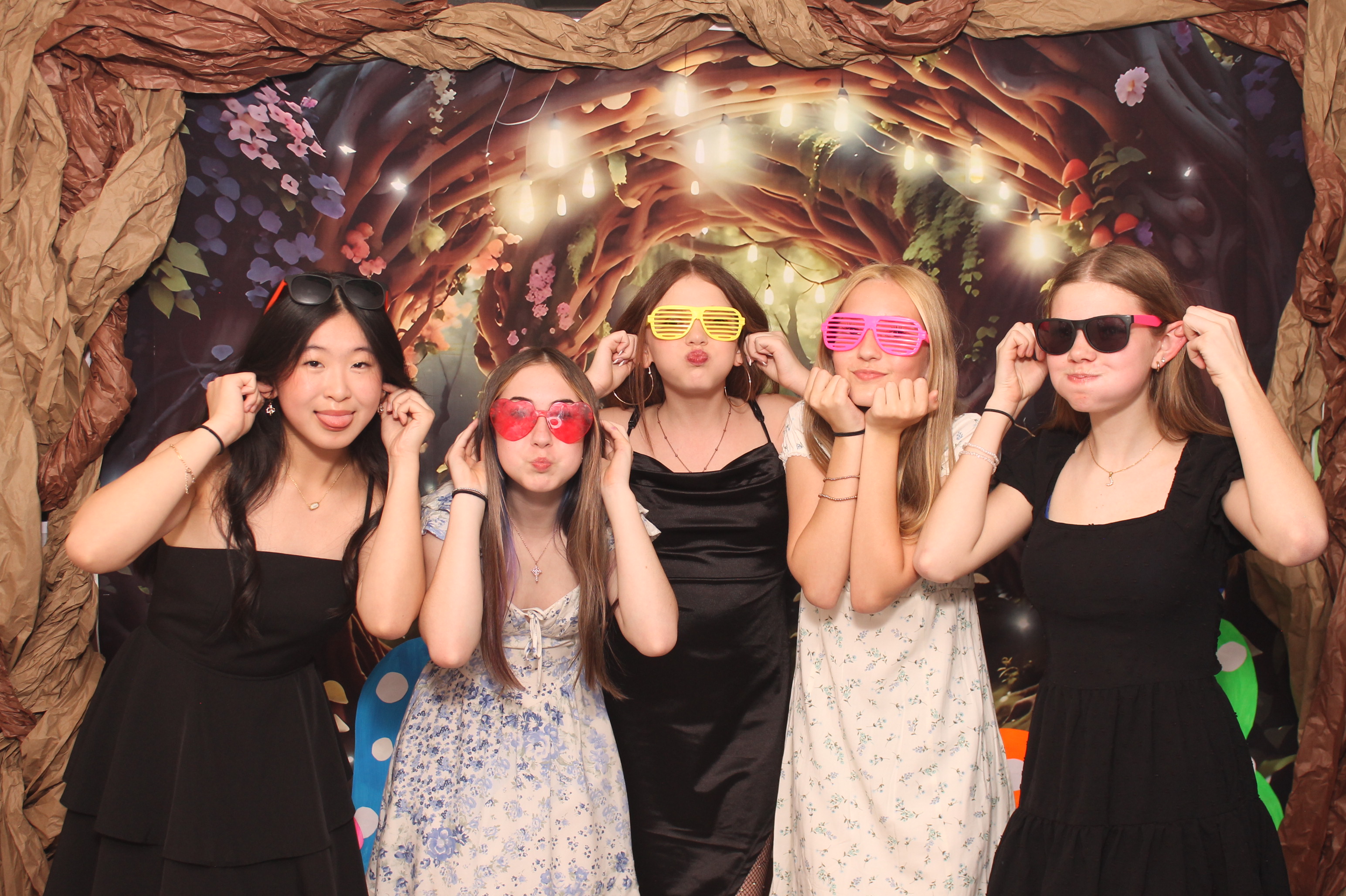 Magsig Spring Fling School Dance | View more photos from the event at gallery.photoboothcincy.com/u/PhotoBoothCincy/Magsig-Spring-Fling-School-Dance