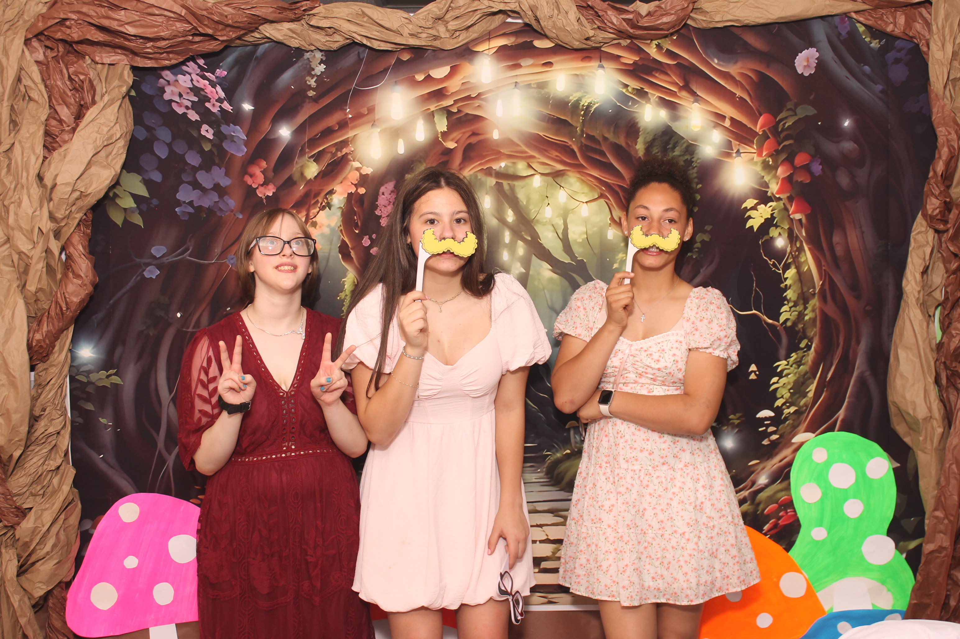 Magsig Spring Fling School Dance | View more photos from the event at gallery.photoboothcincy.com/u/PhotoBoothCincy/Magsig-Spring-Fling-School-Dance