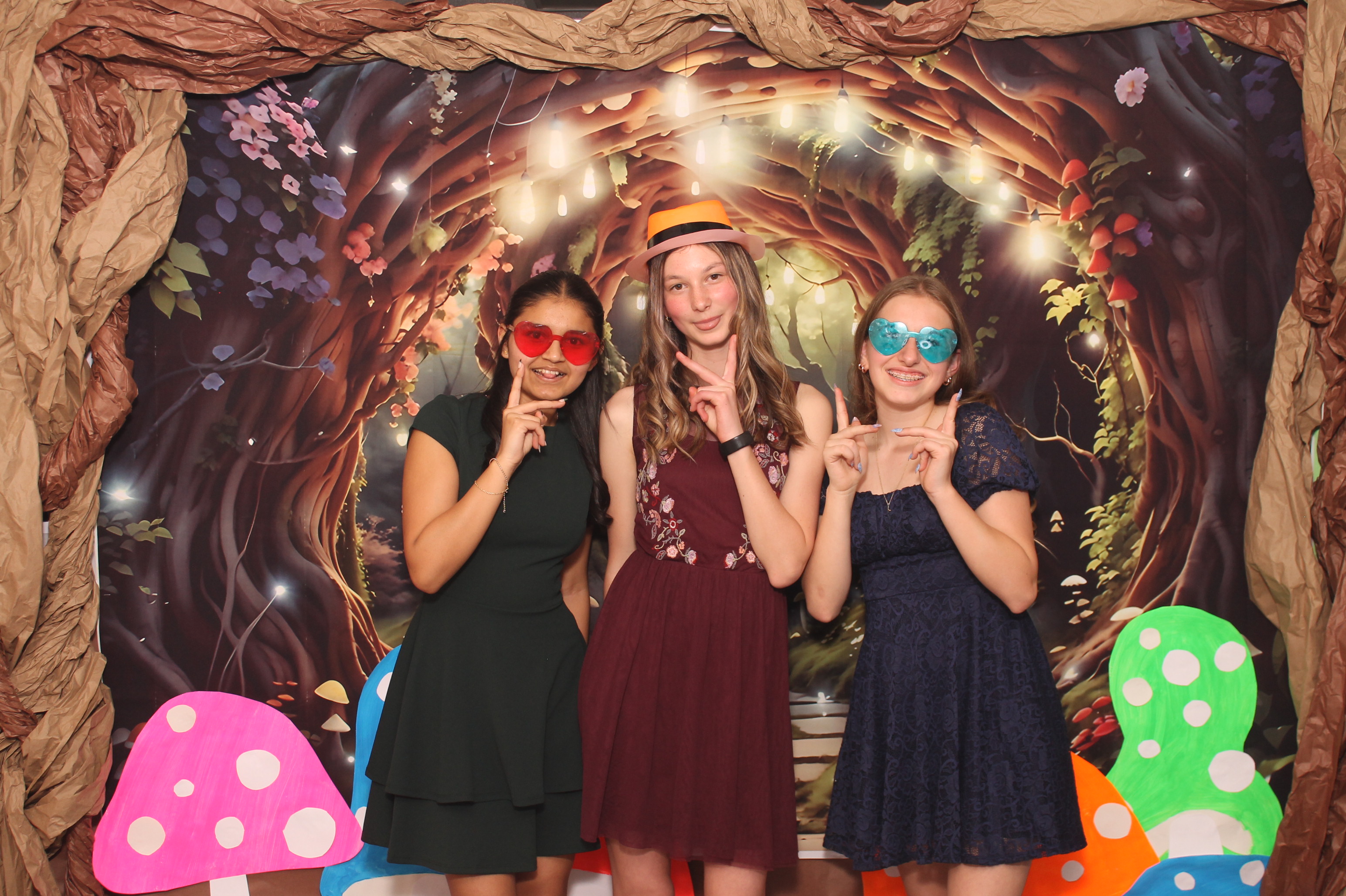 Magsig Spring Fling School Dance | View more photos from the event at gallery.photoboothcincy.com/u/PhotoBoothCincy/Magsig-Spring-Fling-School-Dance