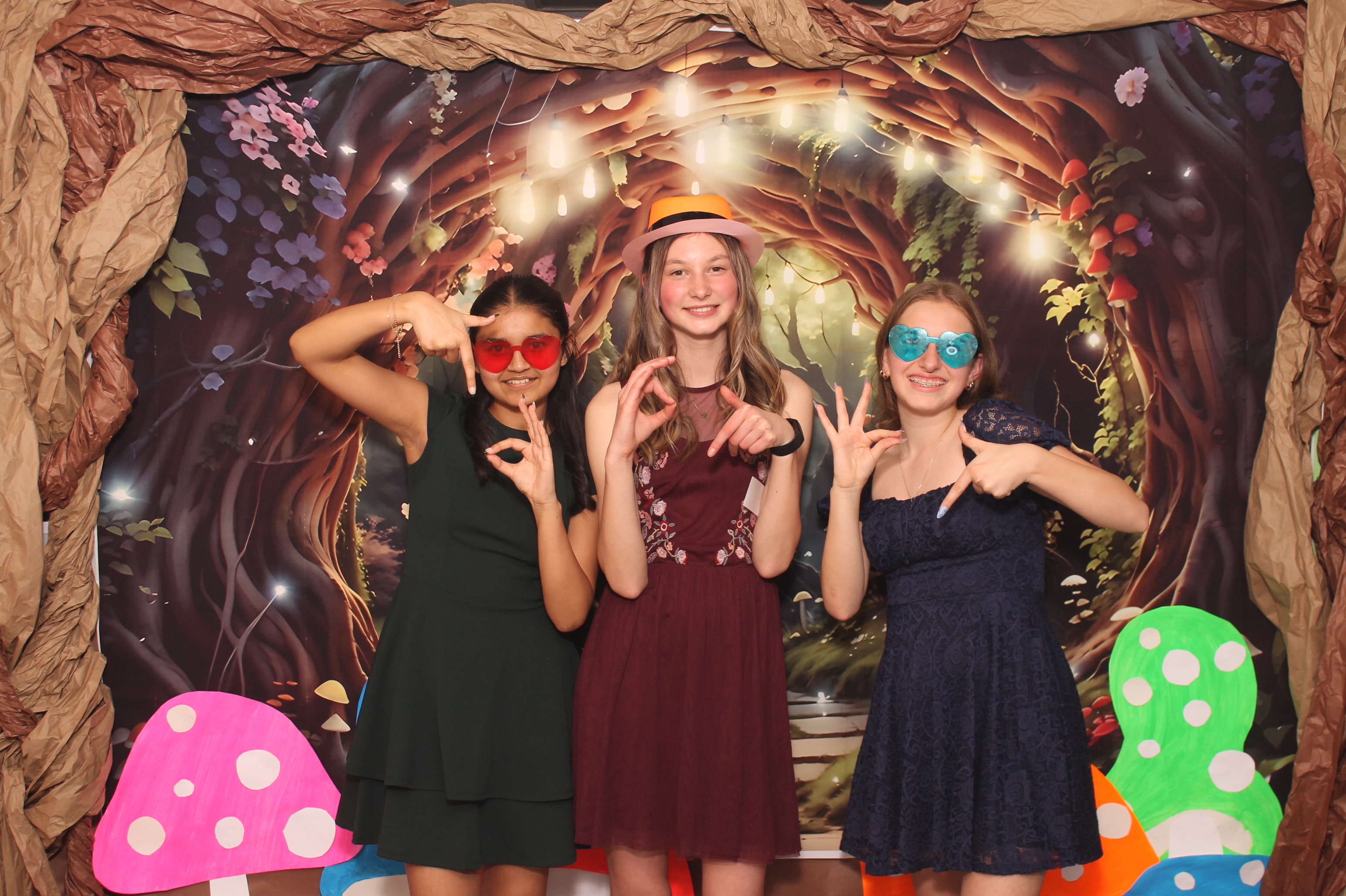Magsig Spring Fling School Dance | View more photos from the event at gallery.photoboothcincy.com/u/PhotoBoothCincy/Magsig-Spring-Fling-School-Dance