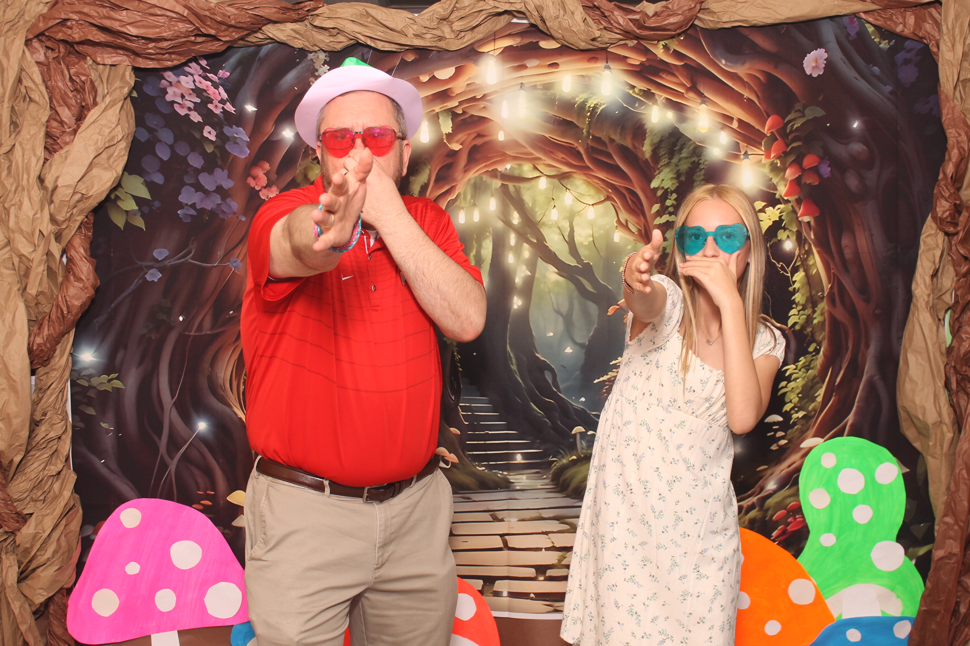 Magsig Spring Fling School Dance | View more photos from the event at gallery.photoboothcincy.com/u/PhotoBoothCincy/Magsig-Spring-Fling-School-Dance