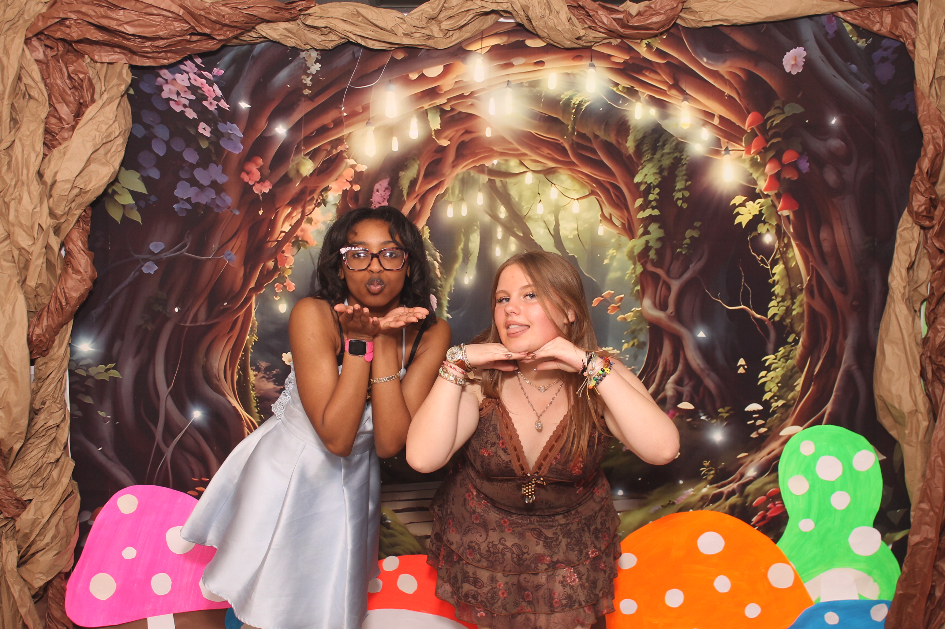 Magsig Spring Fling School Dance | View more photos from the event at gallery.photoboothcincy.com/u/PhotoBoothCincy/Magsig-Spring-Fling-School-Dance