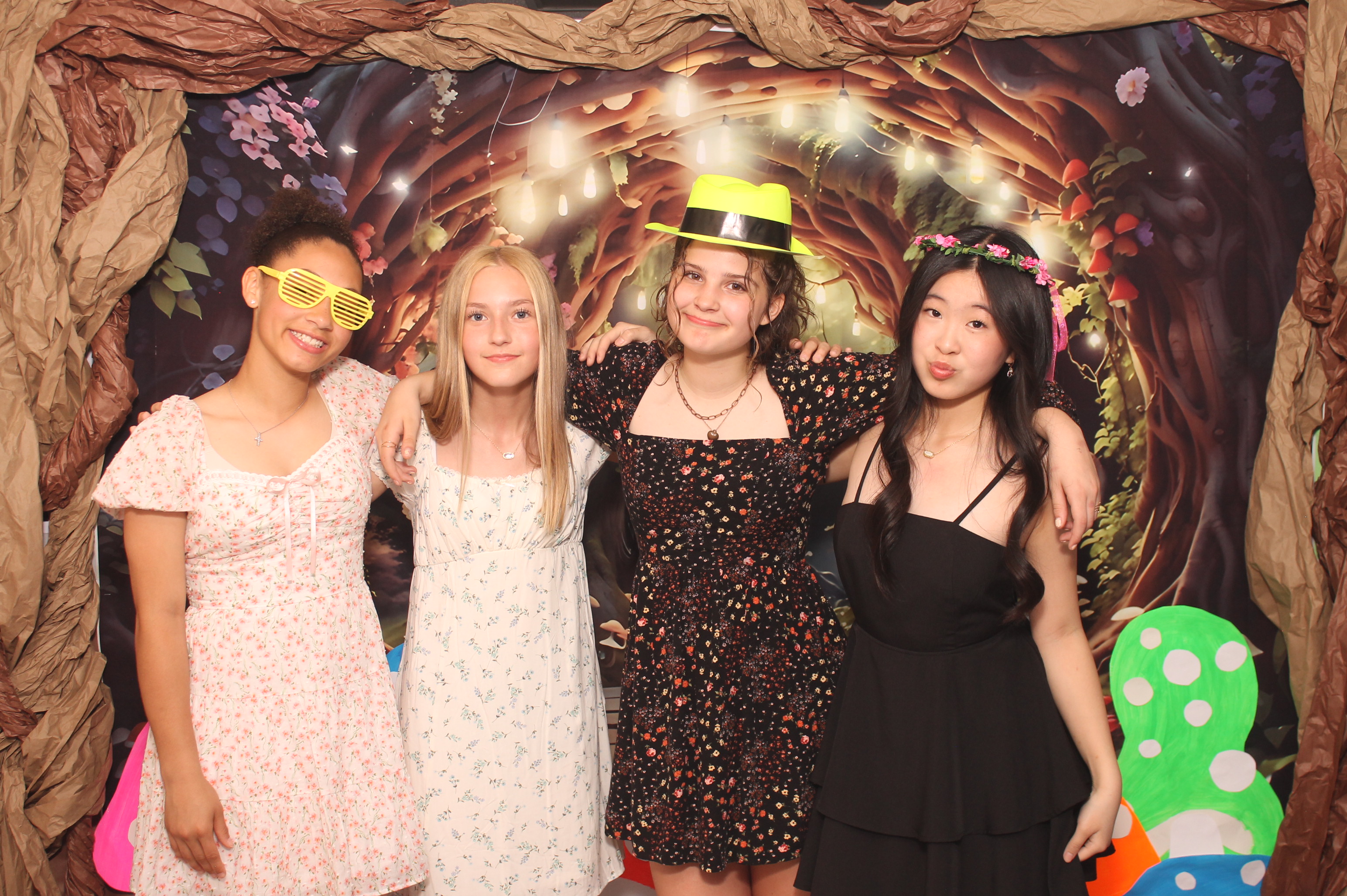 Magsig Spring Fling School Dance | View more photos from the event at gallery.photoboothcincy.com/u/PhotoBoothCincy/Magsig-Spring-Fling-School-Dance