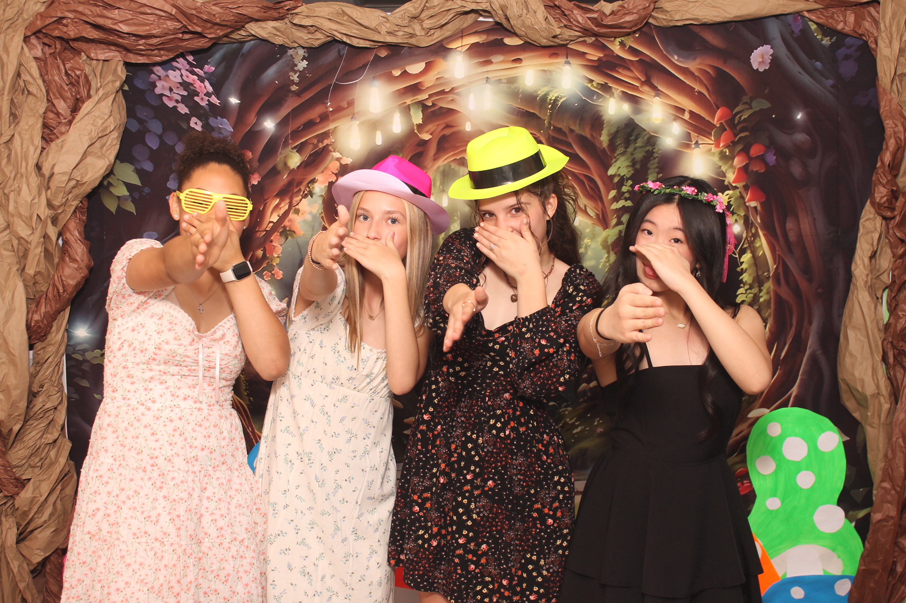 Magsig Spring Fling School Dance | View more photos from the event at gallery.photoboothcincy.com/u/PhotoBoothCincy/Magsig-Spring-Fling-School-Dance