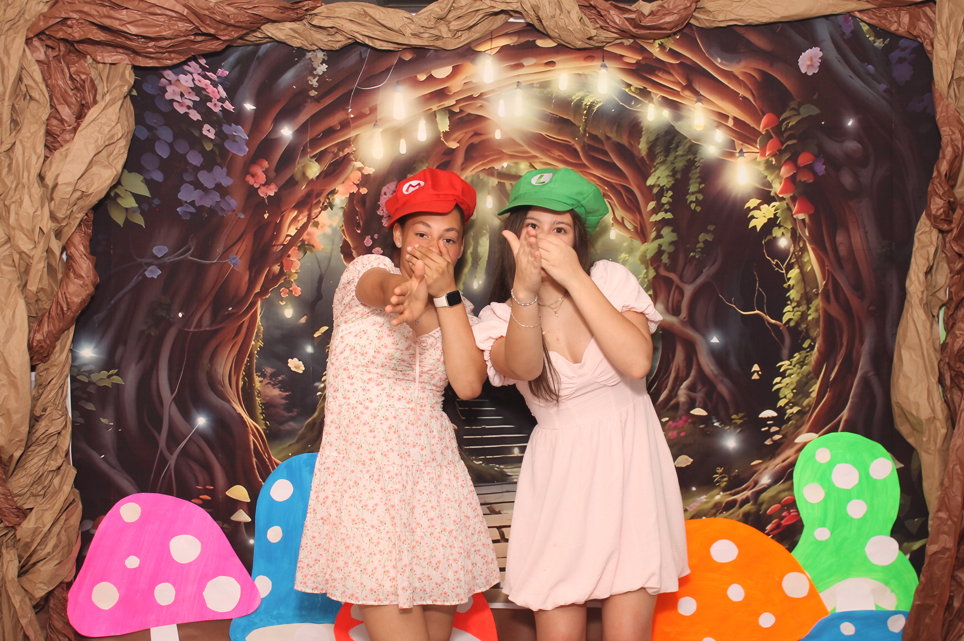 Magsig Spring Fling School Dance | View more photos from the event at gallery.photoboothcincy.com/u/PhotoBoothCincy/Magsig-Spring-Fling-School-Dance