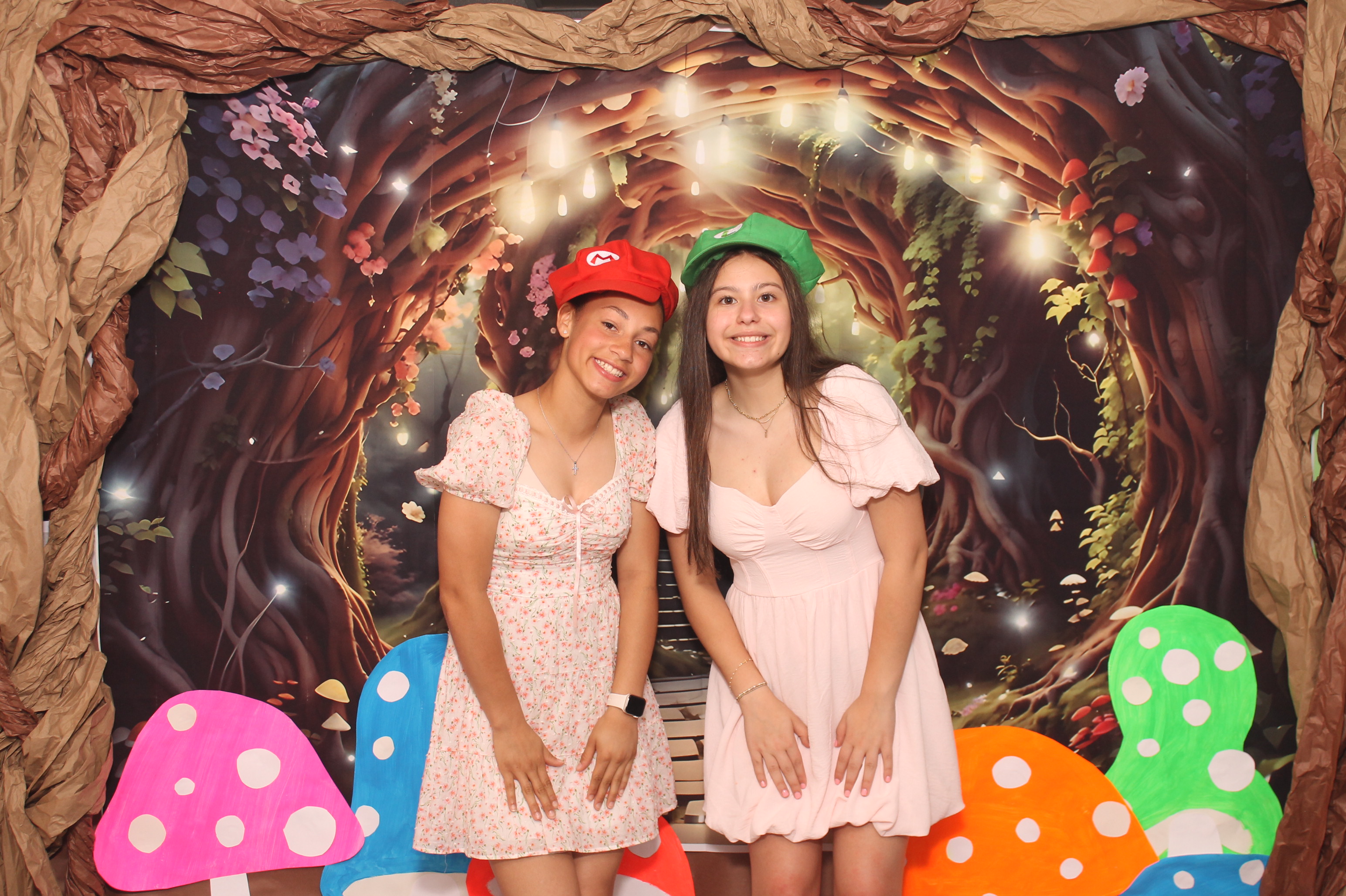 Magsig Spring Fling School Dance | View more photos from the event at gallery.photoboothcincy.com/u/PhotoBoothCincy/Magsig-Spring-Fling-School-Dance