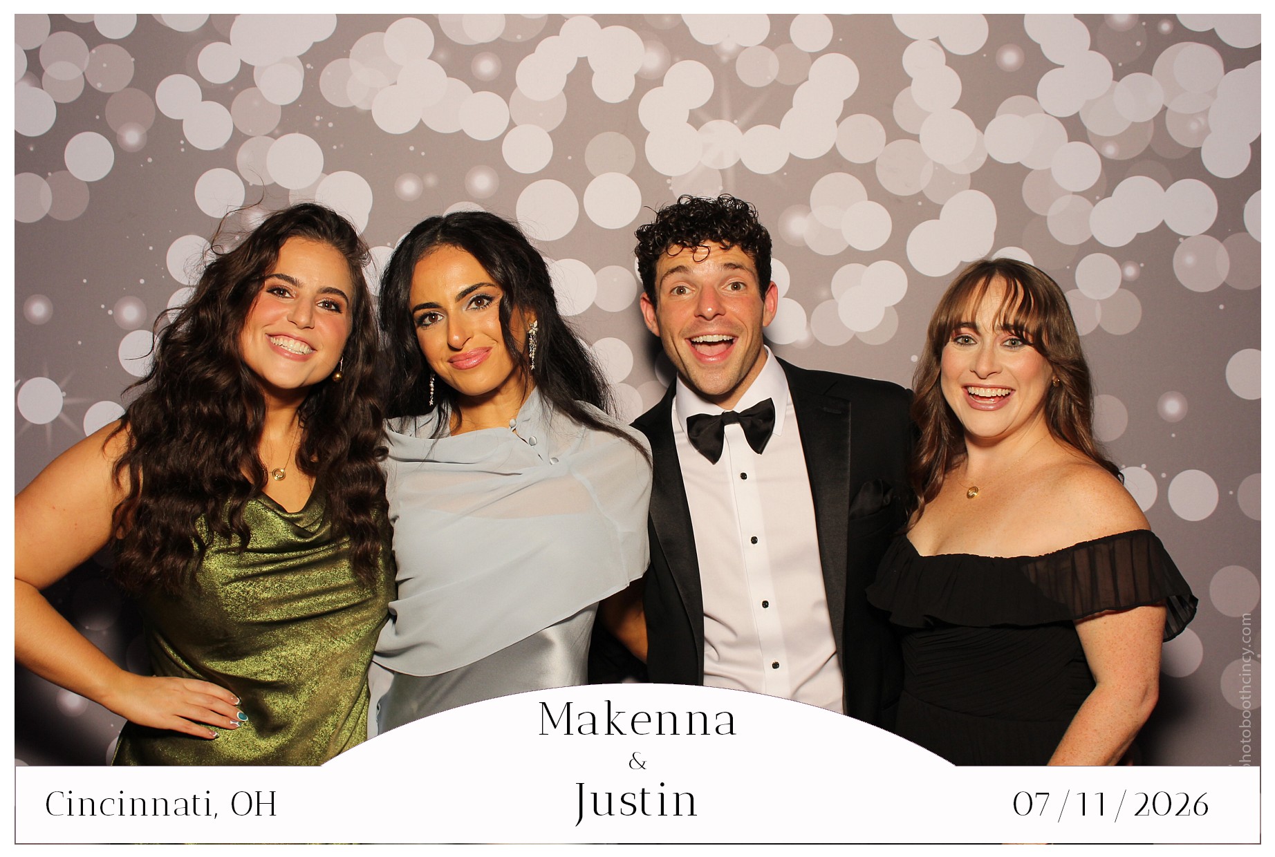 Makenna & Justin | View more photos from the event at gallery.photoboothcincy.com/u/PhotoBoothCincy/Makenna-Justin