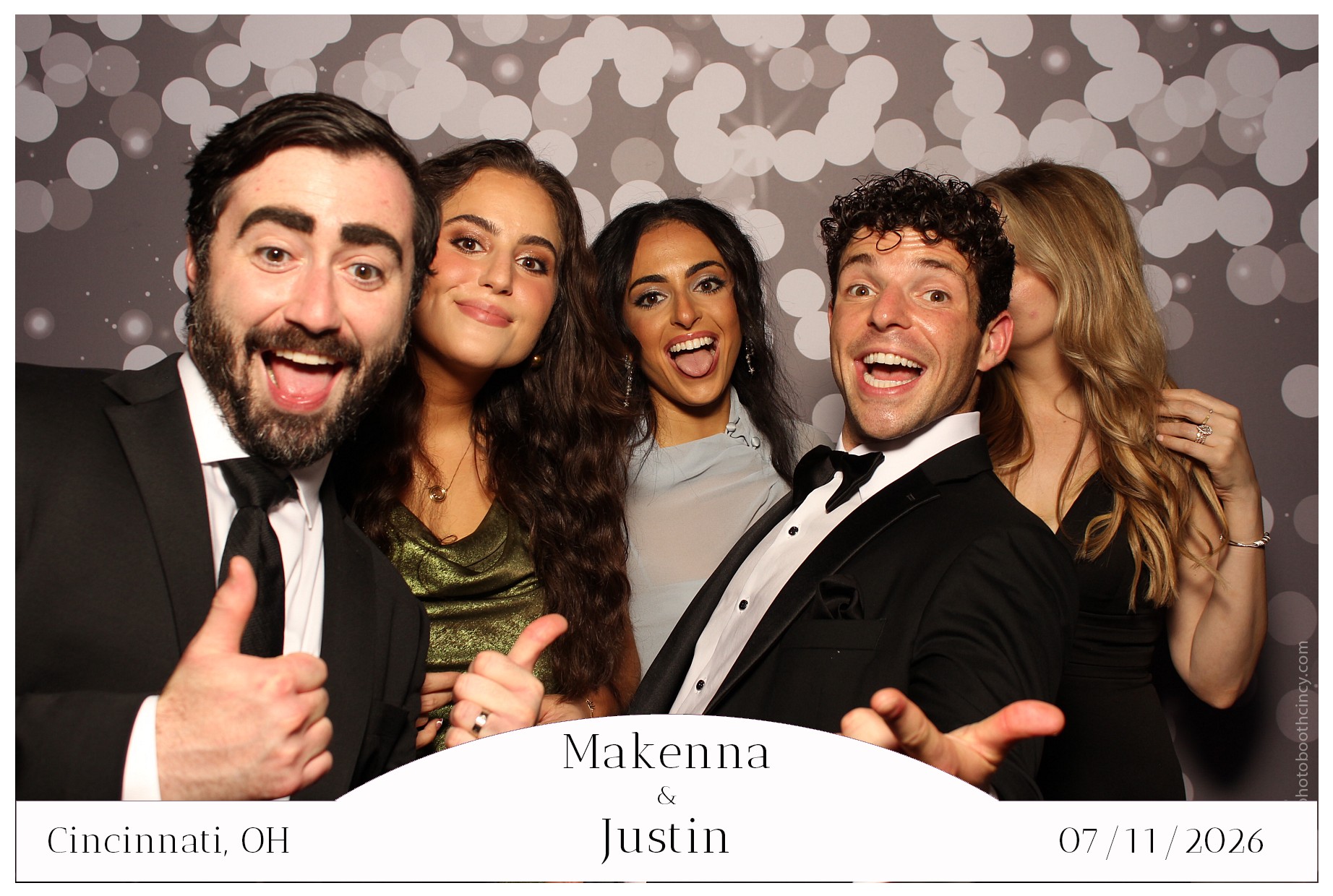 Makenna & Justin | View more photos from the event at gallery.photoboothcincy.com/u/PhotoBoothCincy/Makenna-Justin
