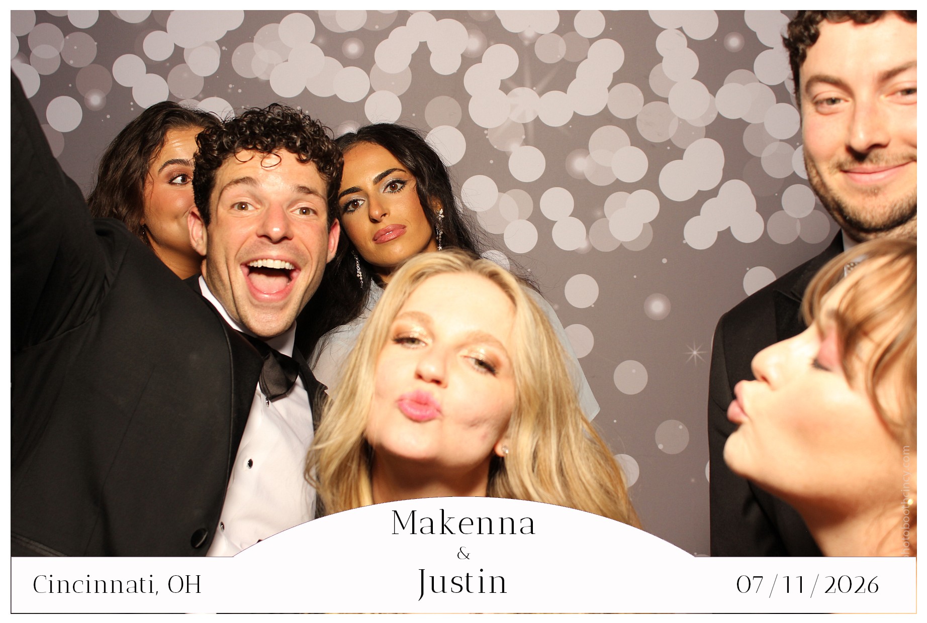 Makenna & Justin | View more photos from the event at gallery.photoboothcincy.com/u/PhotoBoothCincy/Makenna-Justin