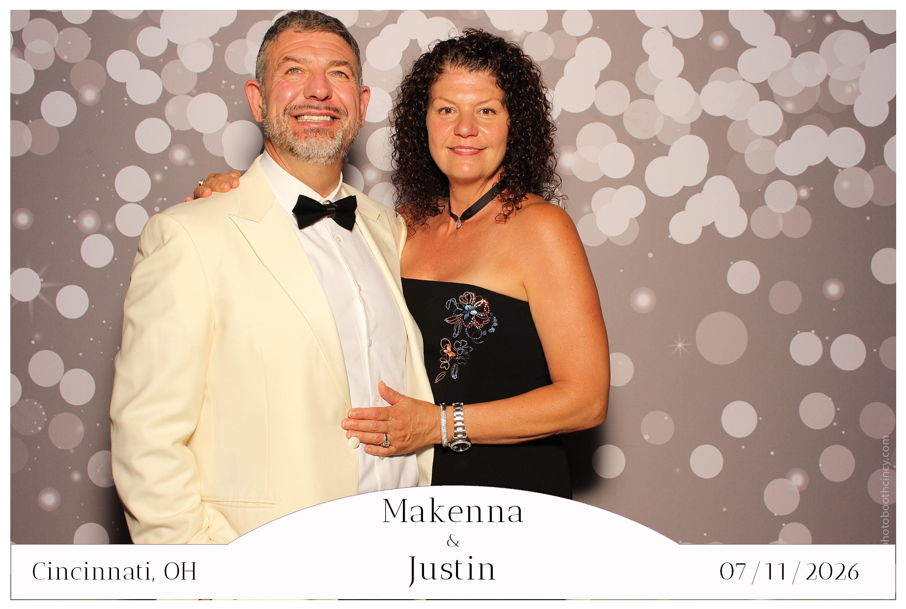 Makenna & Justin | View more photos from the event at gallery.photoboothcincy.com/u/PhotoBoothCincy/Makenna-Justin