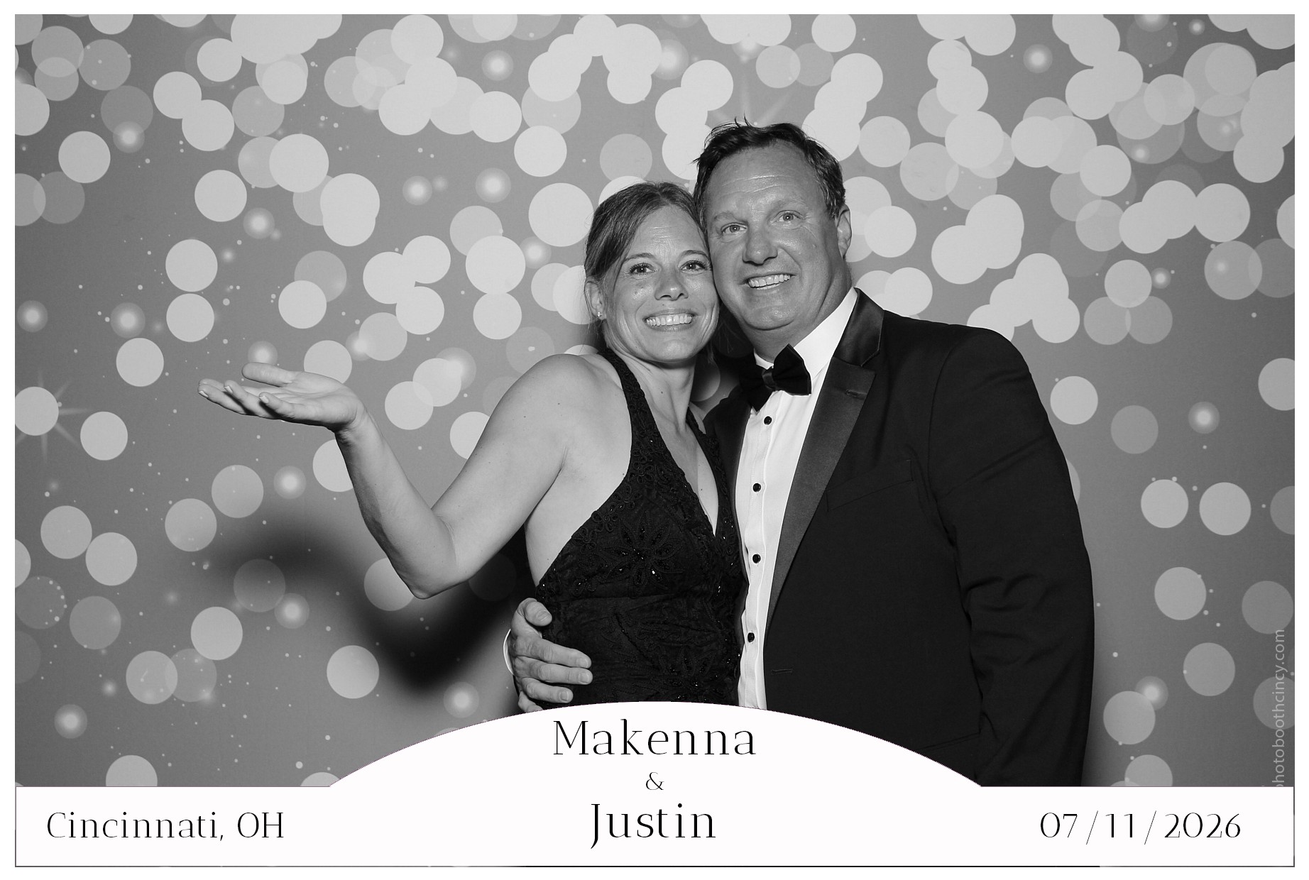 Makenna & Justin | View more photos from the event at gallery.photoboothcincy.com/u/PhotoBoothCincy/Makenna-Justin