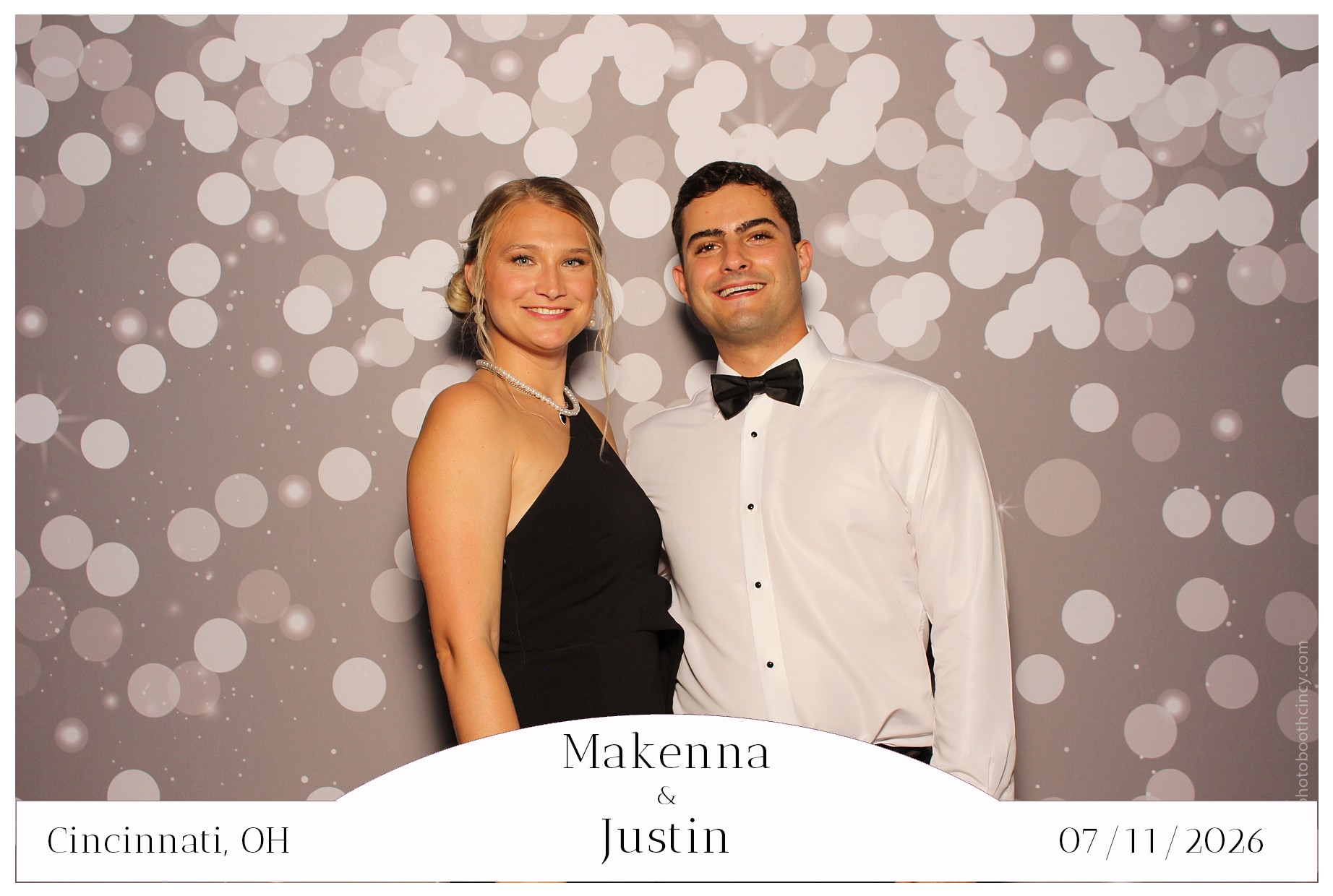 Makenna & Justin | View more photos from the event at gallery.photoboothcincy.com/u/PhotoBoothCincy/Makenna-Justin