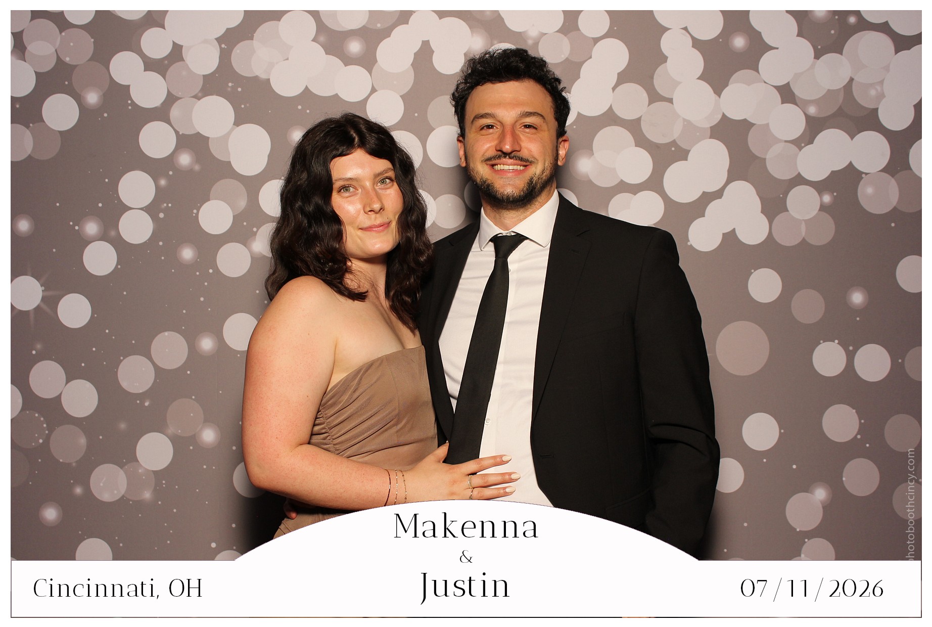 Makenna & Justin | View more photos from the event at gallery.photoboothcincy.com/u/PhotoBoothCincy/Makenna-Justin