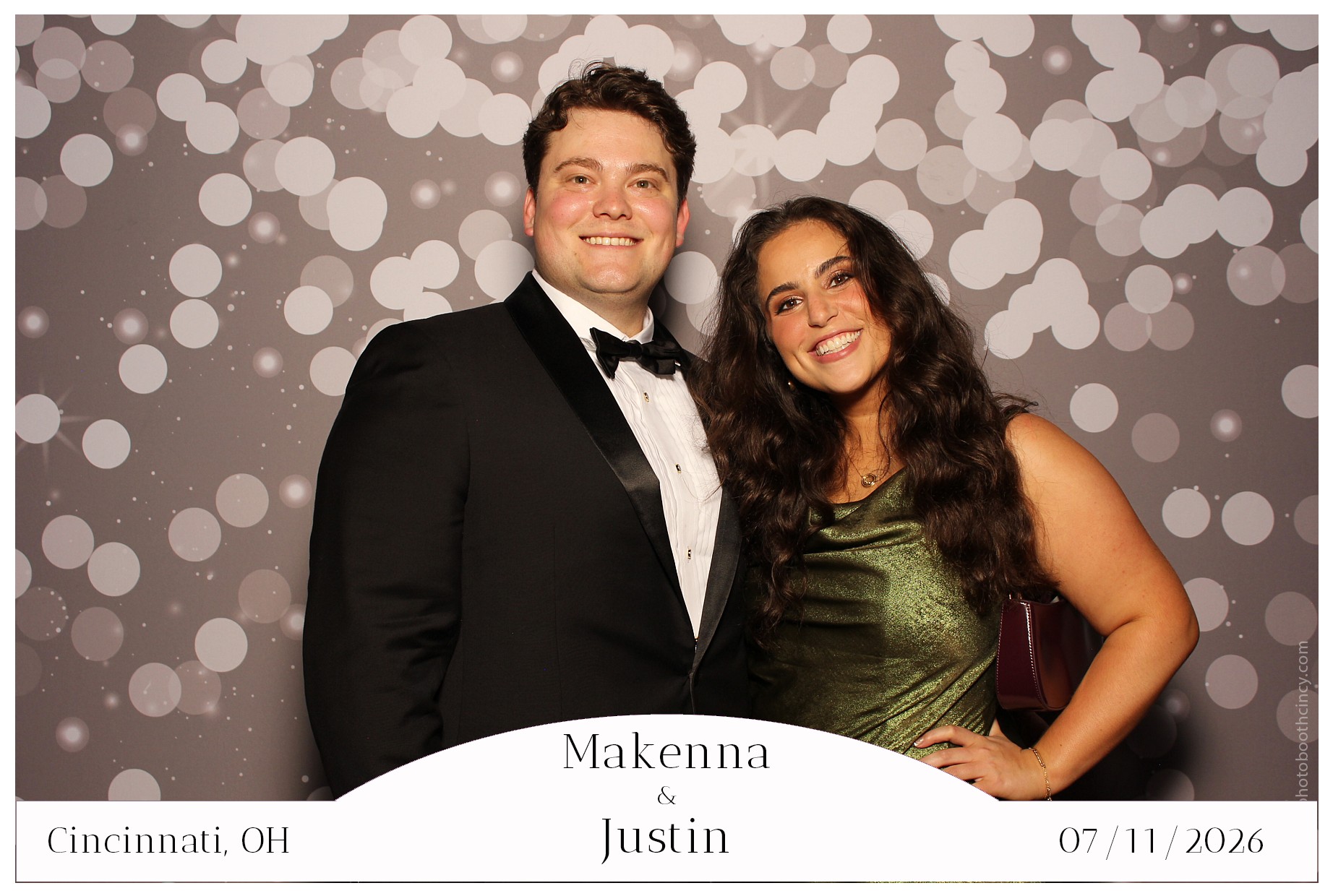Makenna & Justin | View more photos from the event at gallery.photoboothcincy.com/u/PhotoBoothCincy/Makenna-Justin