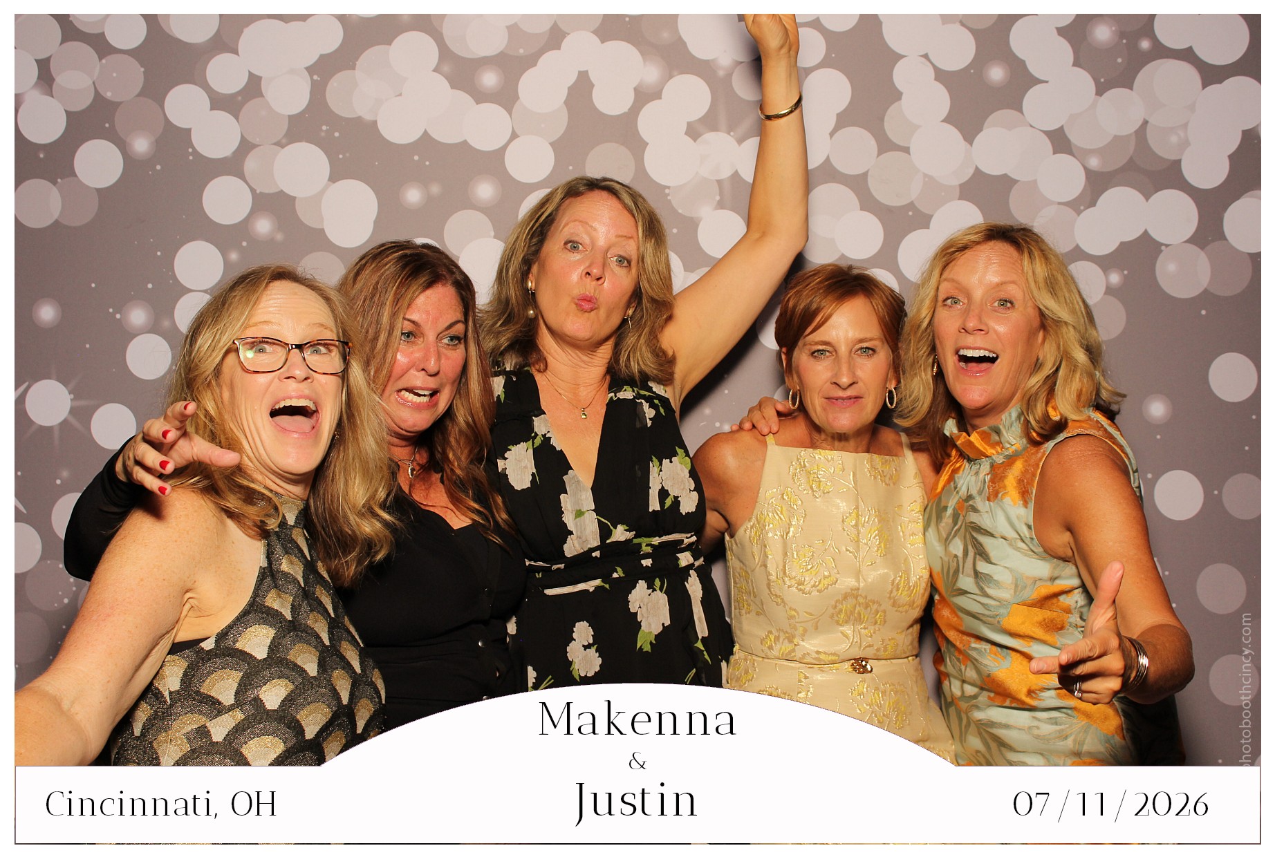 Makenna & Justin | View more photos from the event at gallery.photoboothcincy.com/u/PhotoBoothCincy/Makenna-Justin