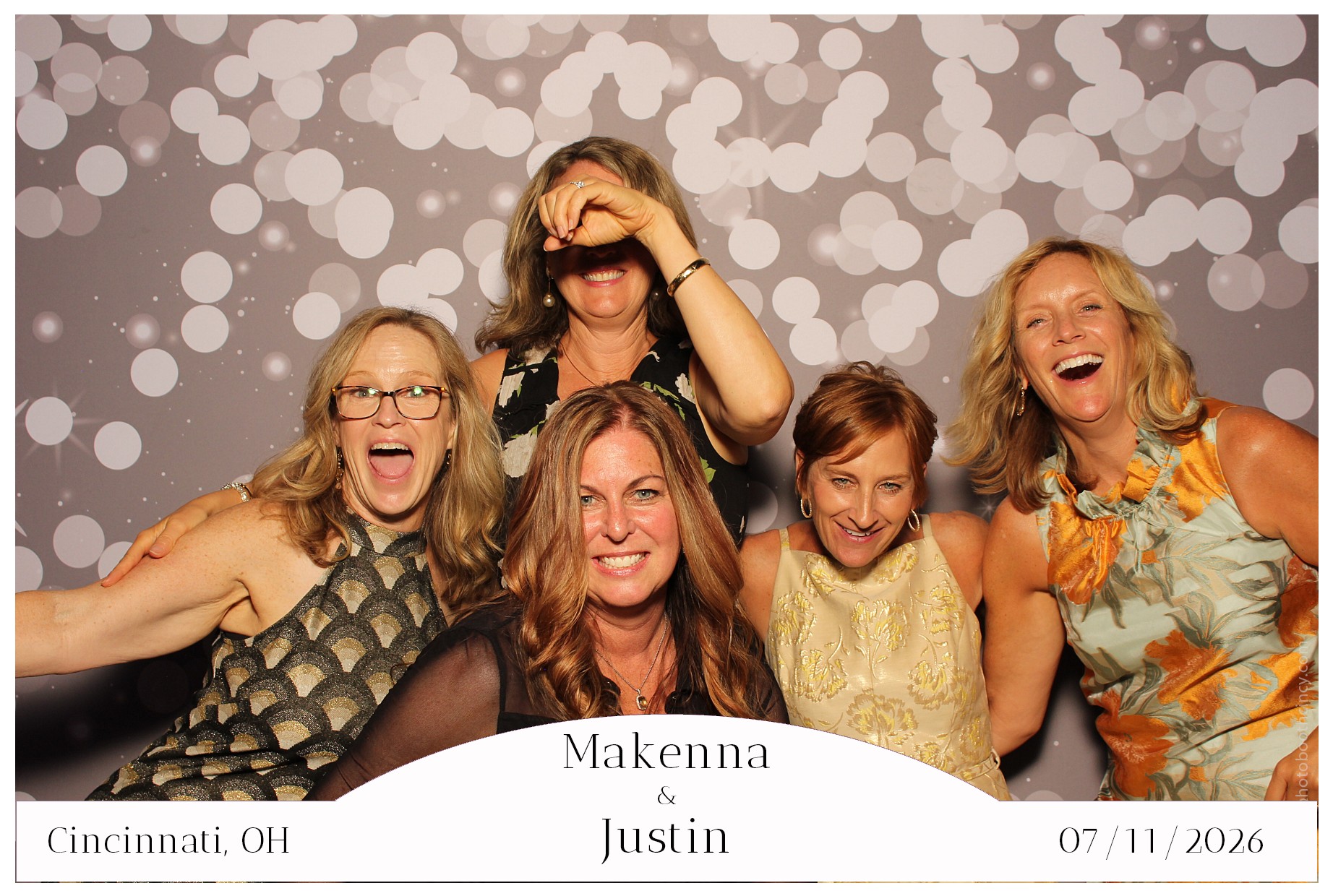 Makenna & Justin | View more photos from the event at gallery.photoboothcincy.com/u/PhotoBoothCincy/Makenna-Justin