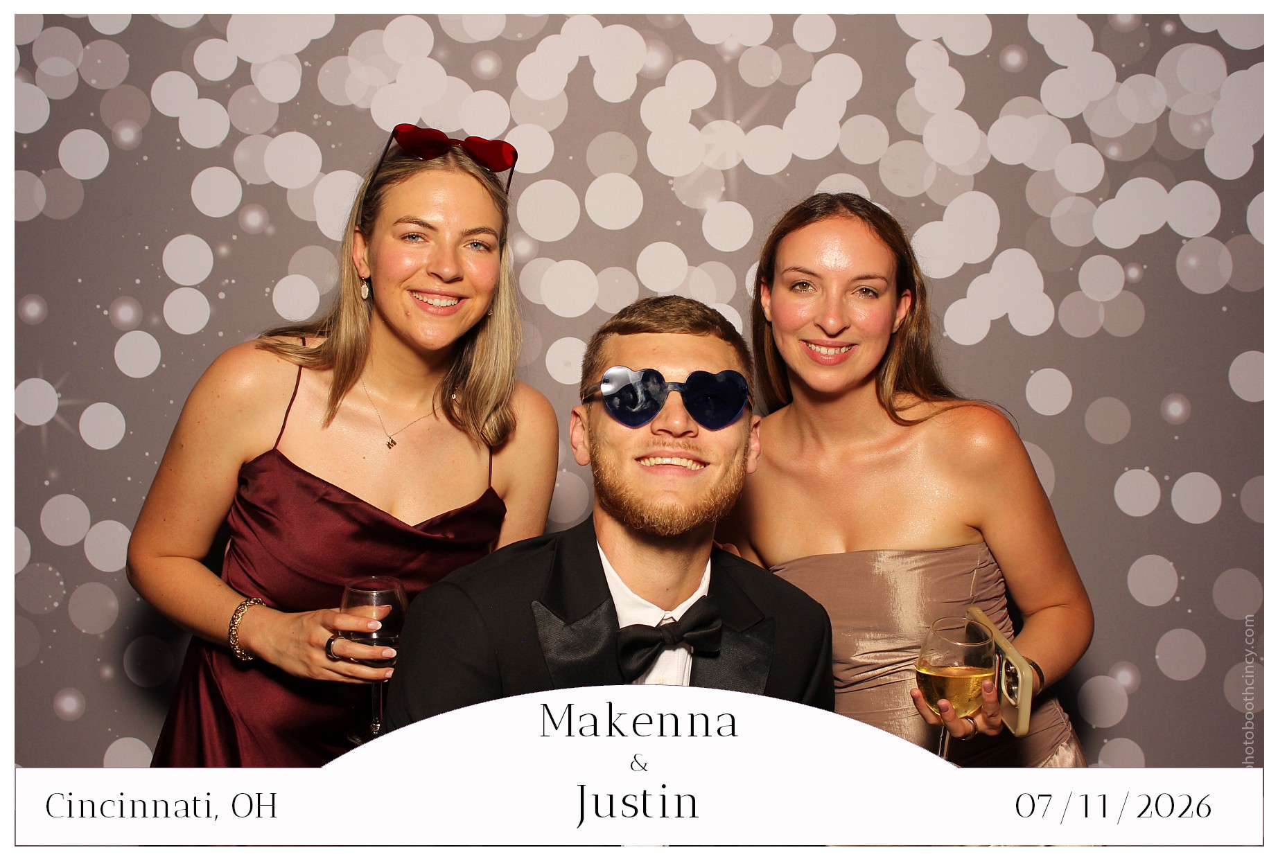 Makenna & Justin | View more photos from the event at gallery.photoboothcincy.com/u/PhotoBoothCincy/Makenna-Justin